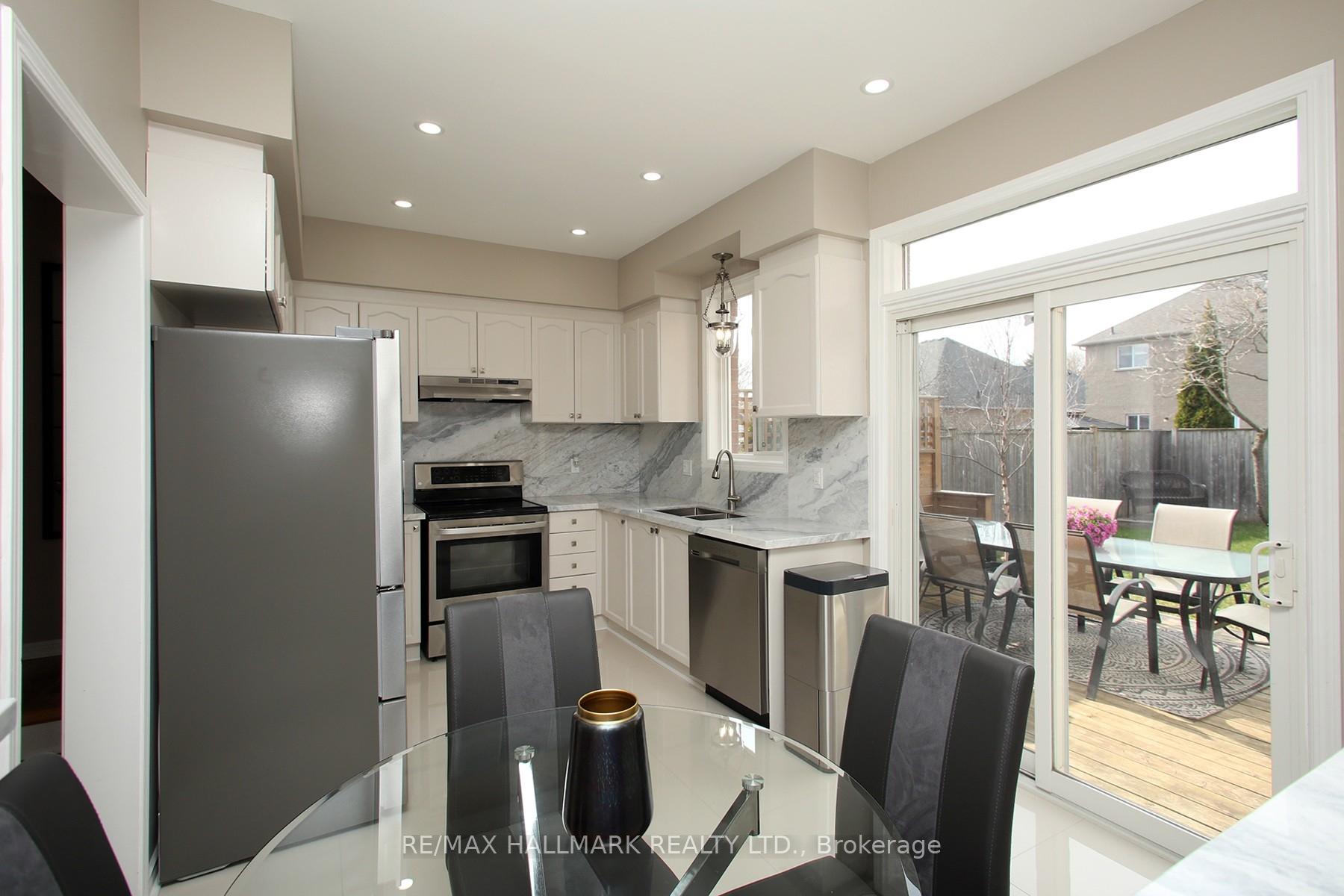 Photo 10 of 53 Russell Barton Lane, Uxbridge — HOMEH
