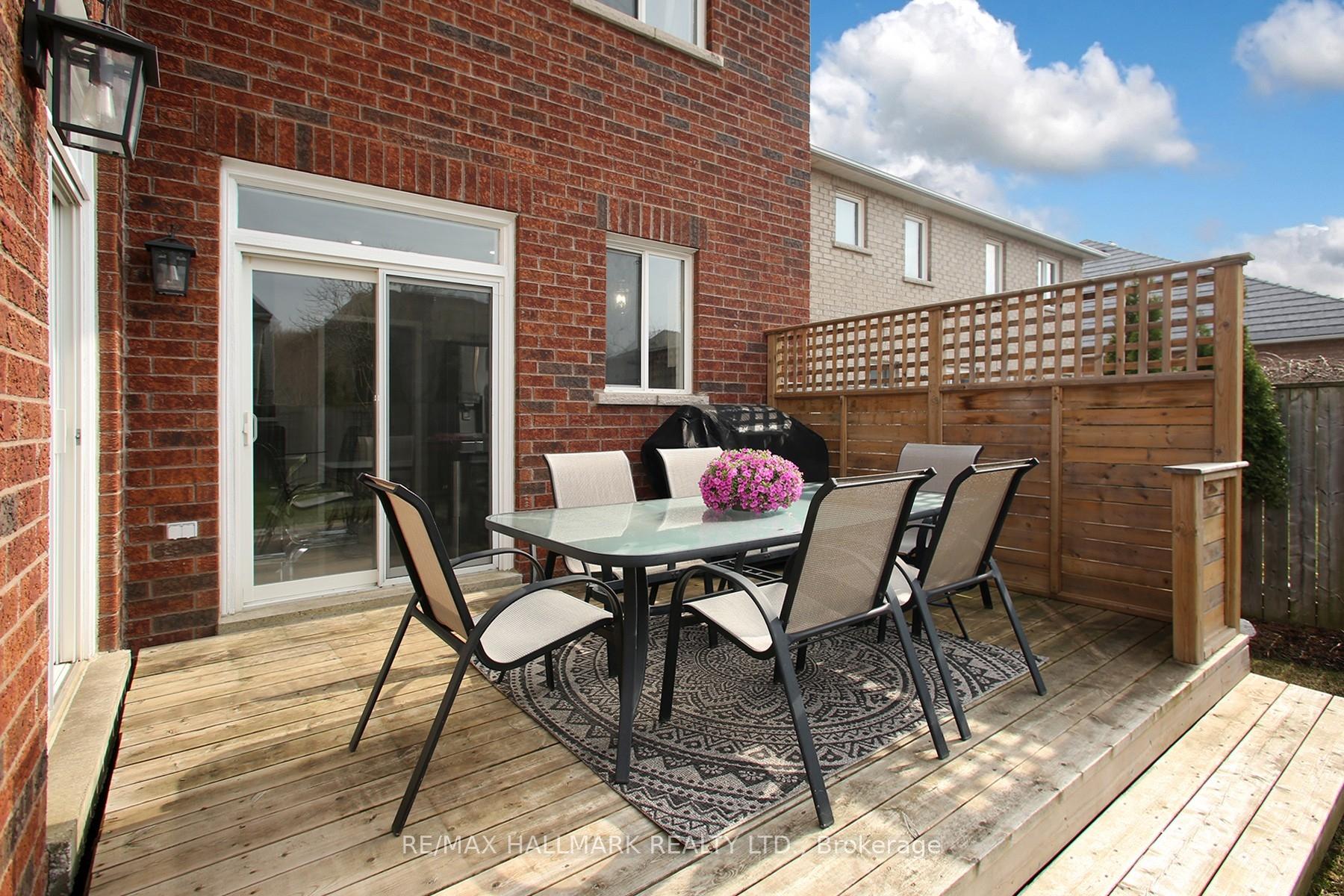 Photo 41 of 53 Russell Barton Lane, Uxbridge — HOMEH