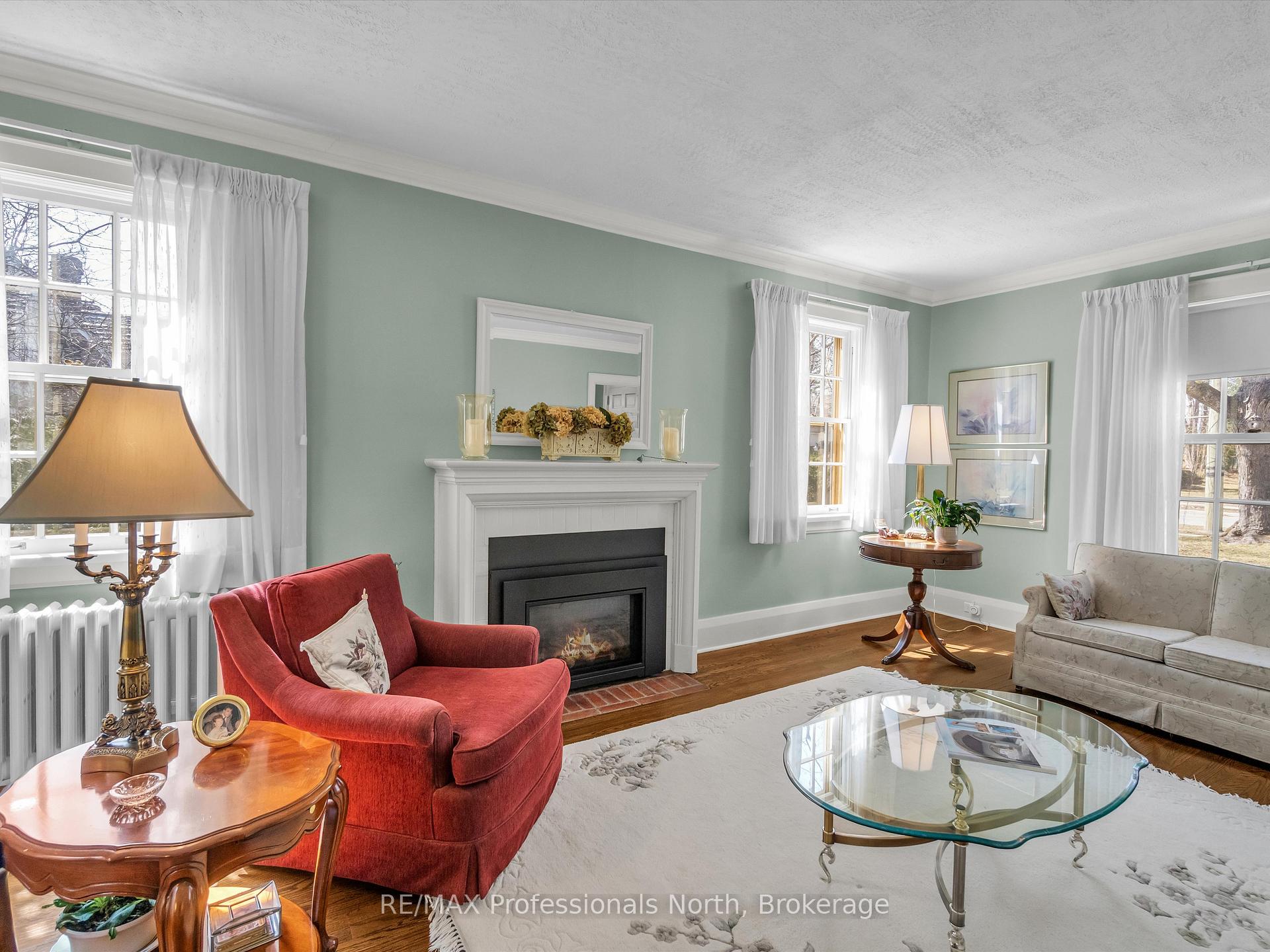 Photo 2 of 123 John Street, Bracebridge, Muskoka (N) — HOMEH