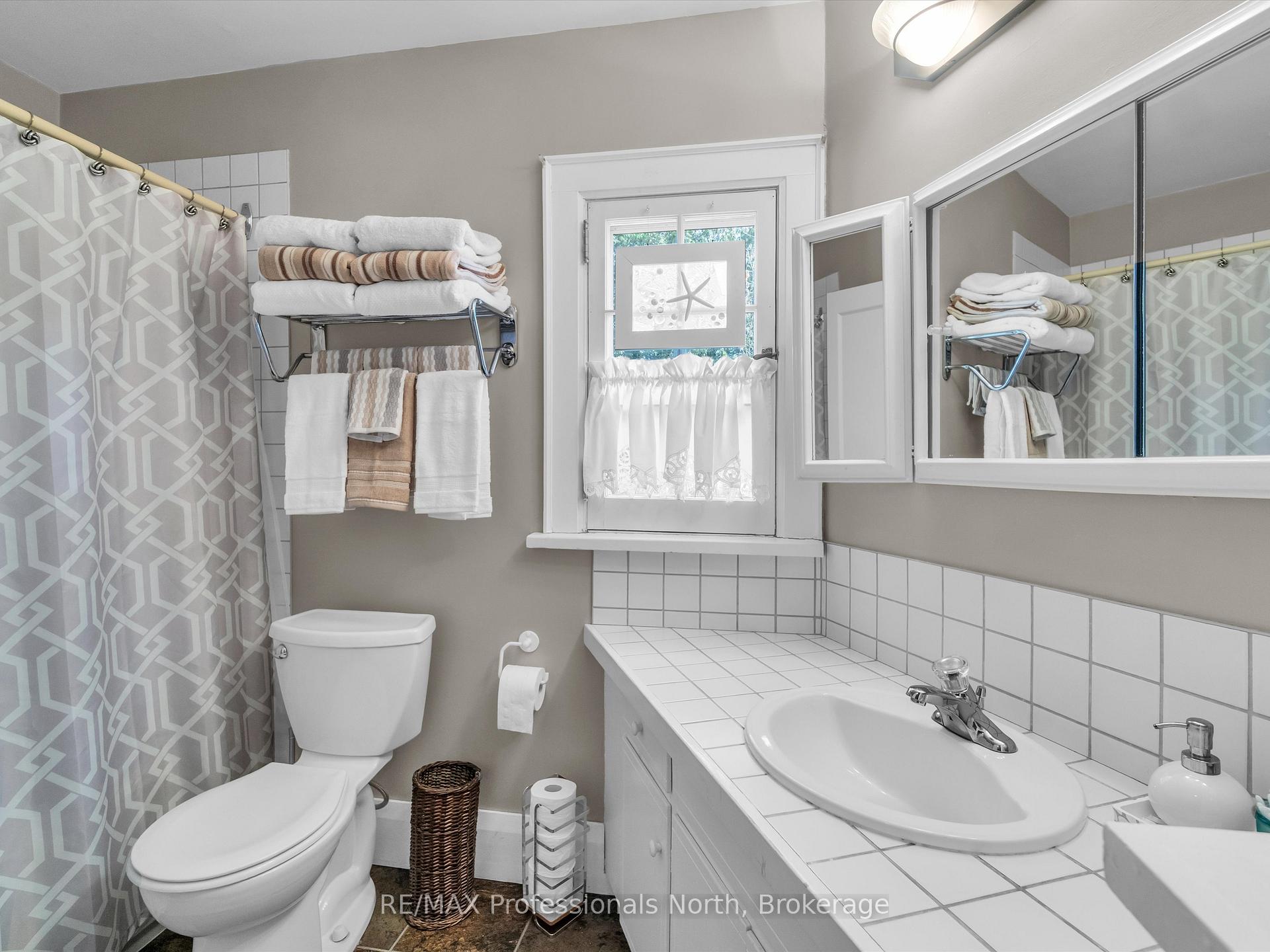 Photo 20 of 123 John Street, Bracebridge, Muskoka (N) — HOMEH