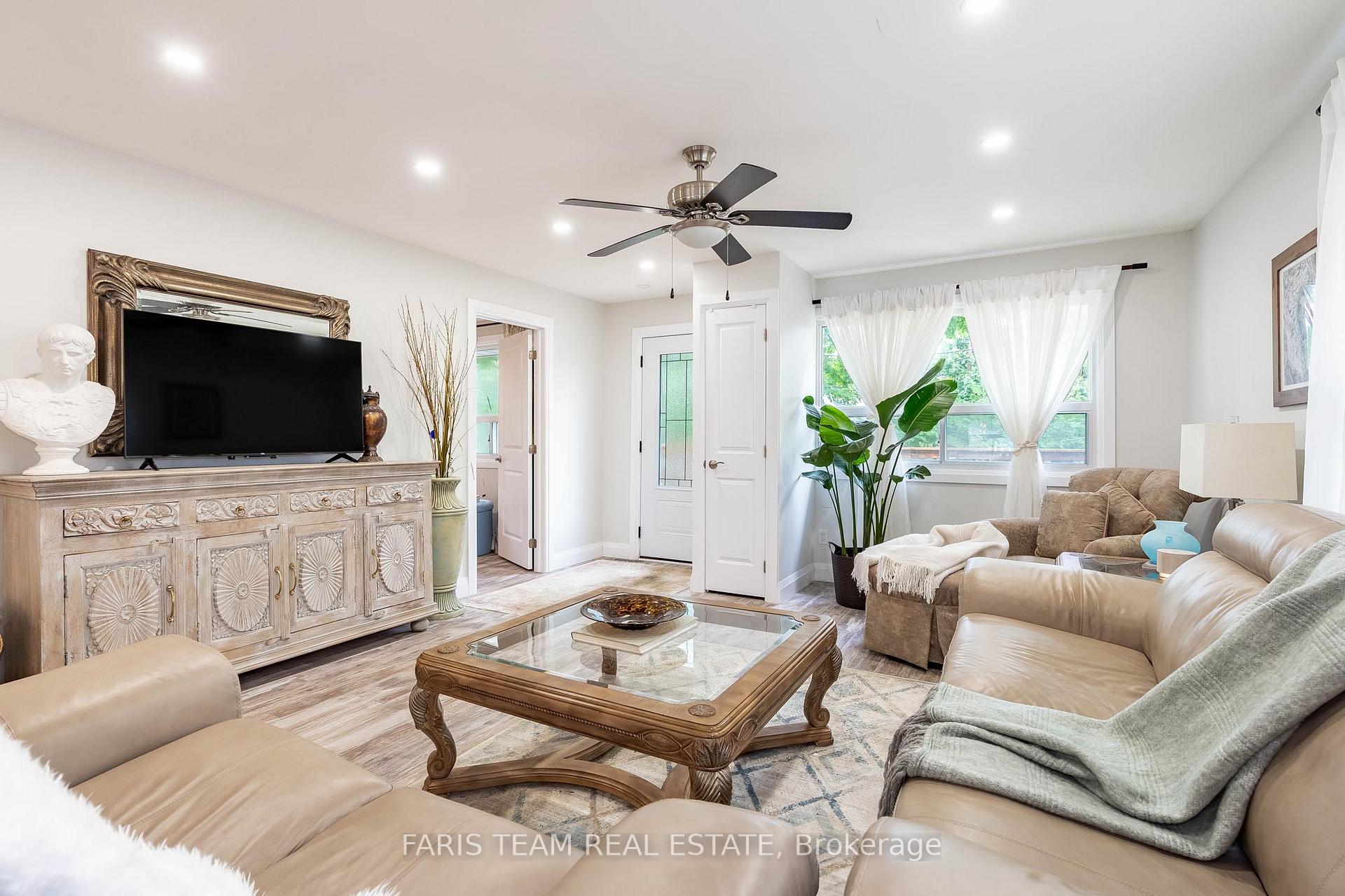 Photo 6 of 882 Kennedy Road, Innisfil, Alcona — HOMEH