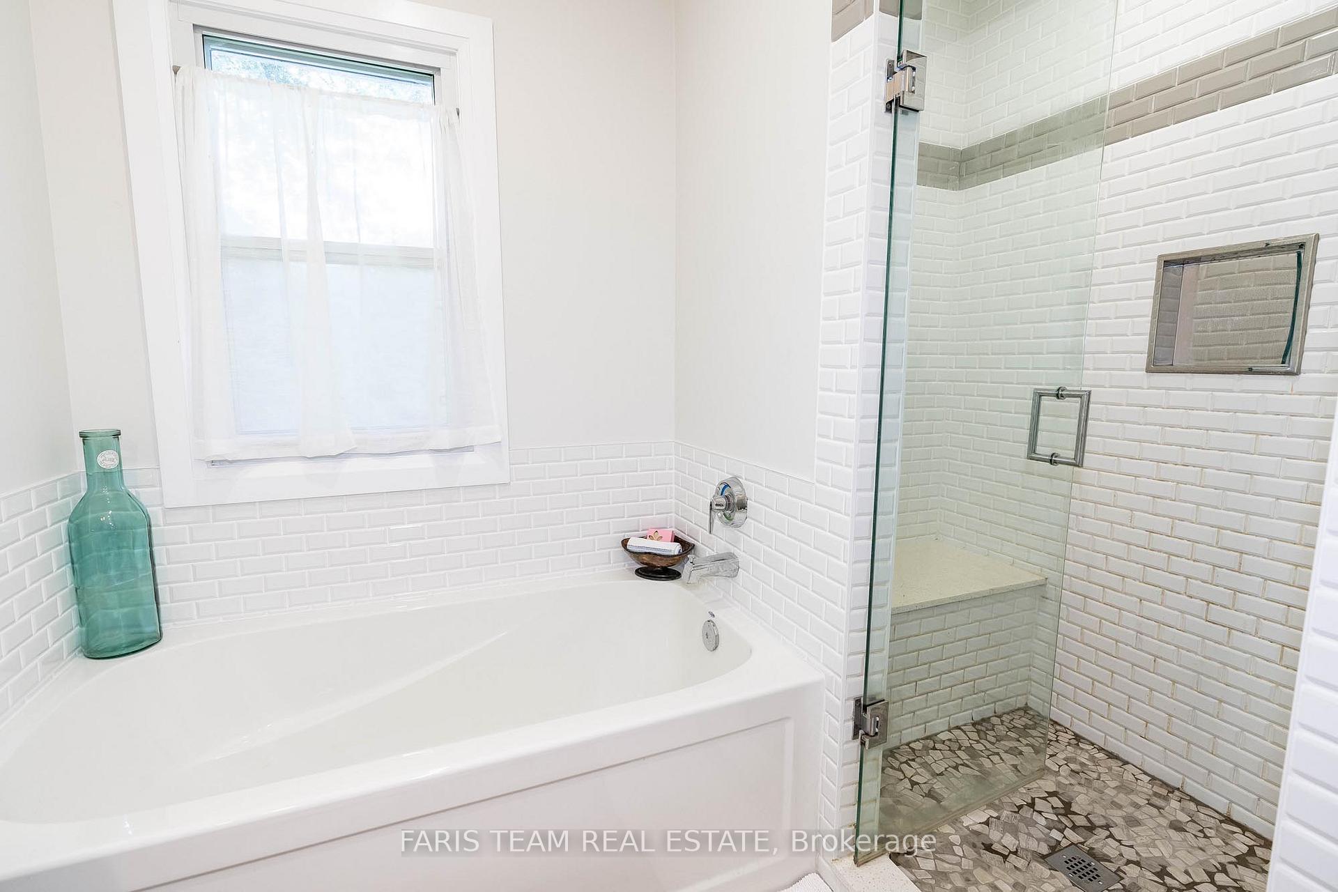 Photo 10 of 882 Kennedy Road, Innisfil, Alcona — HOMEH