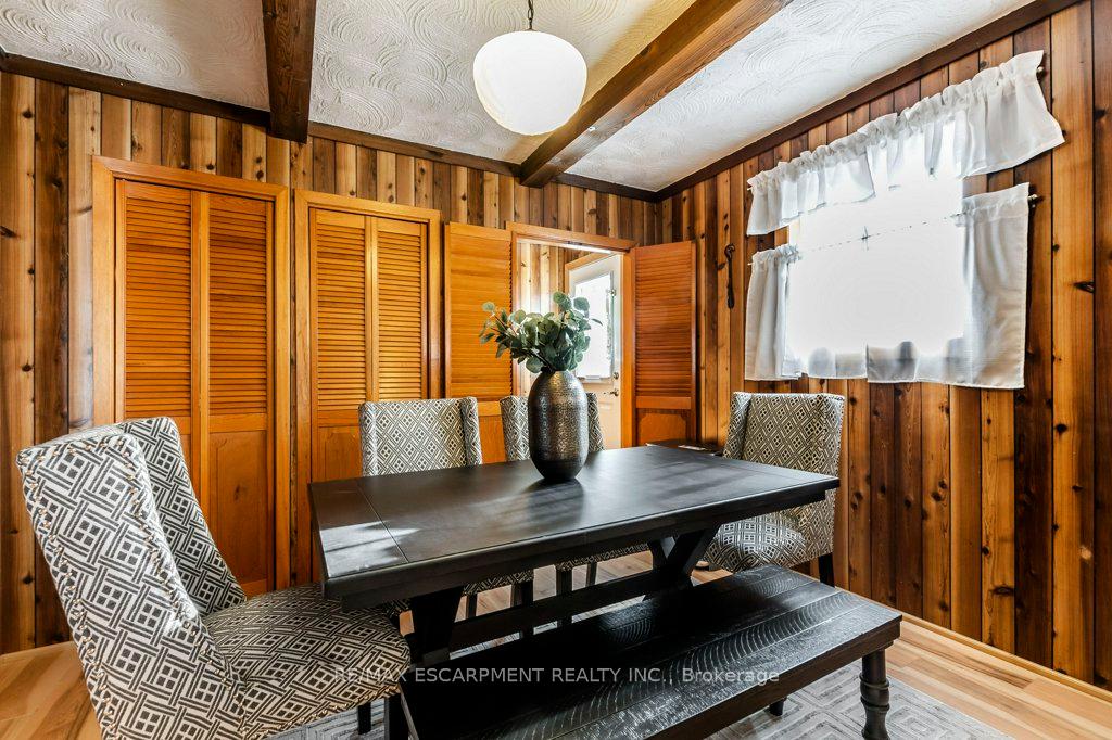 Photo 32 of 130 Queen Victoria Drive, Hamilton, Quinndale — HOMEH