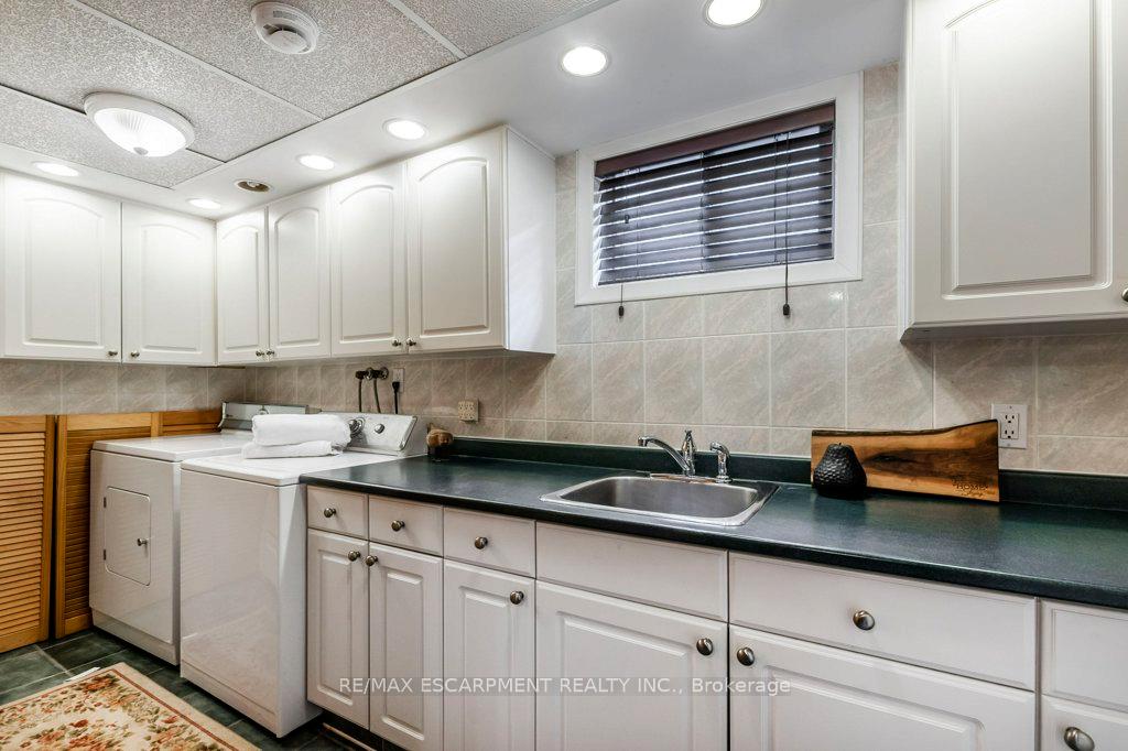 Photo 24 of 130 Queen Victoria Drive, Hamilton, Quinndale — HOMEH