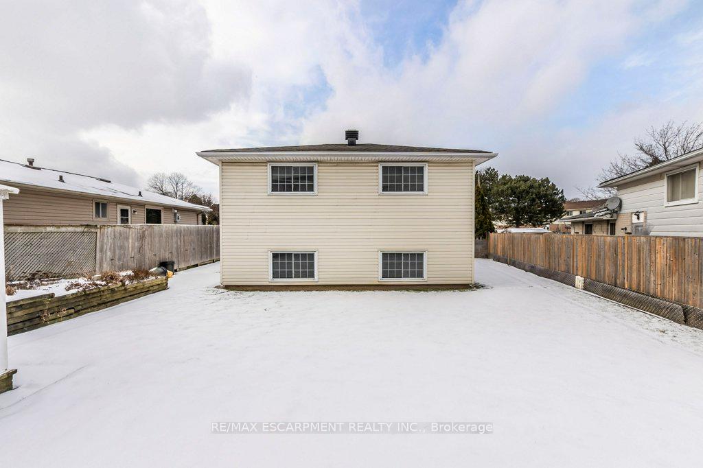 Photo 25 of 130 Queen Victoria Drive, Hamilton, Quinndale — HOMEH
