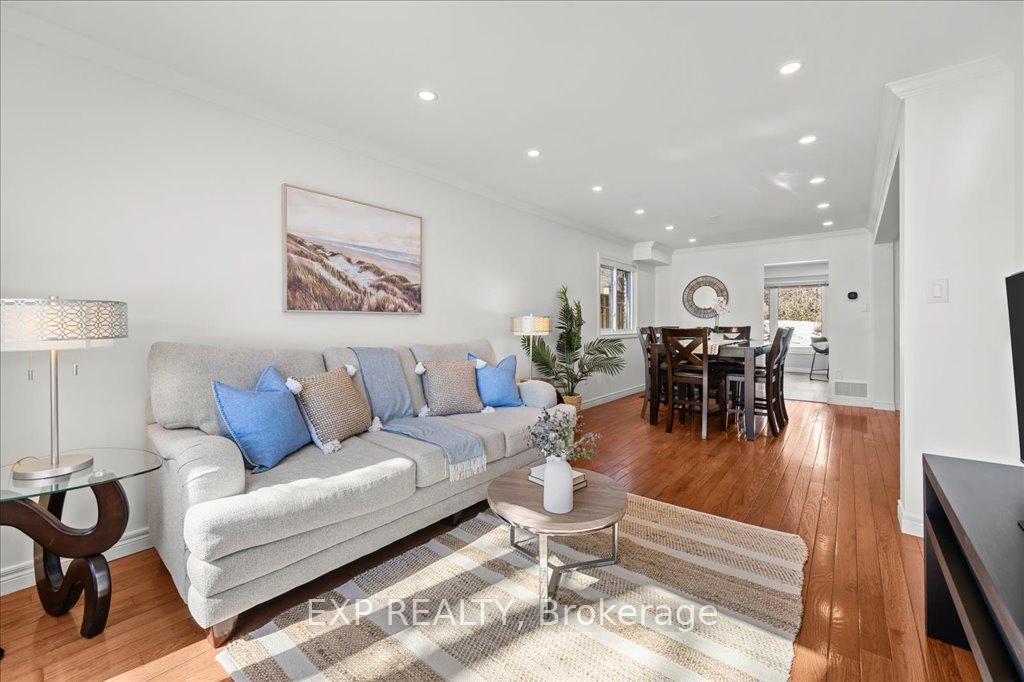 Photo 4 of 27 Parkway Place, Hamilton, Dundas — HOMEH