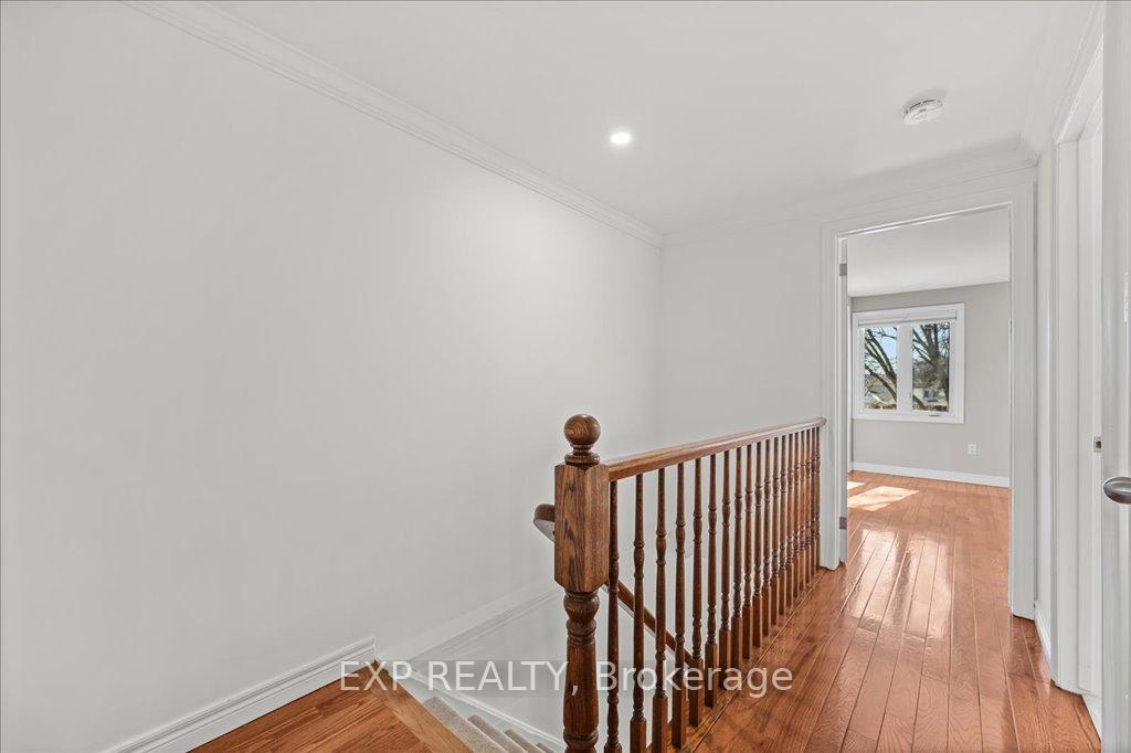 Photo 17 of 27 Parkway Place, Hamilton, Dundas — HOMEH