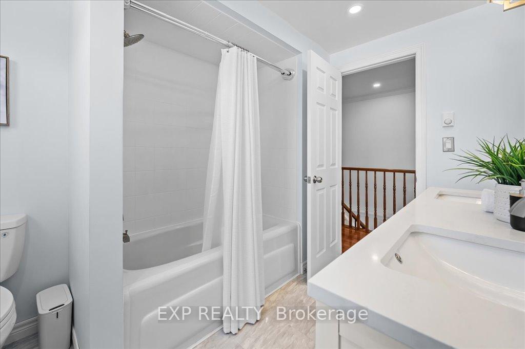 Photo 23 of 27 Parkway Place, Hamilton, Dundas — HOMEH