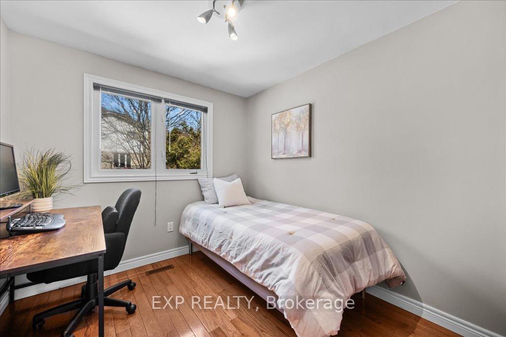 Photo 32 of 27 Parkway Place, Hamilton, Dundas — HOMEH