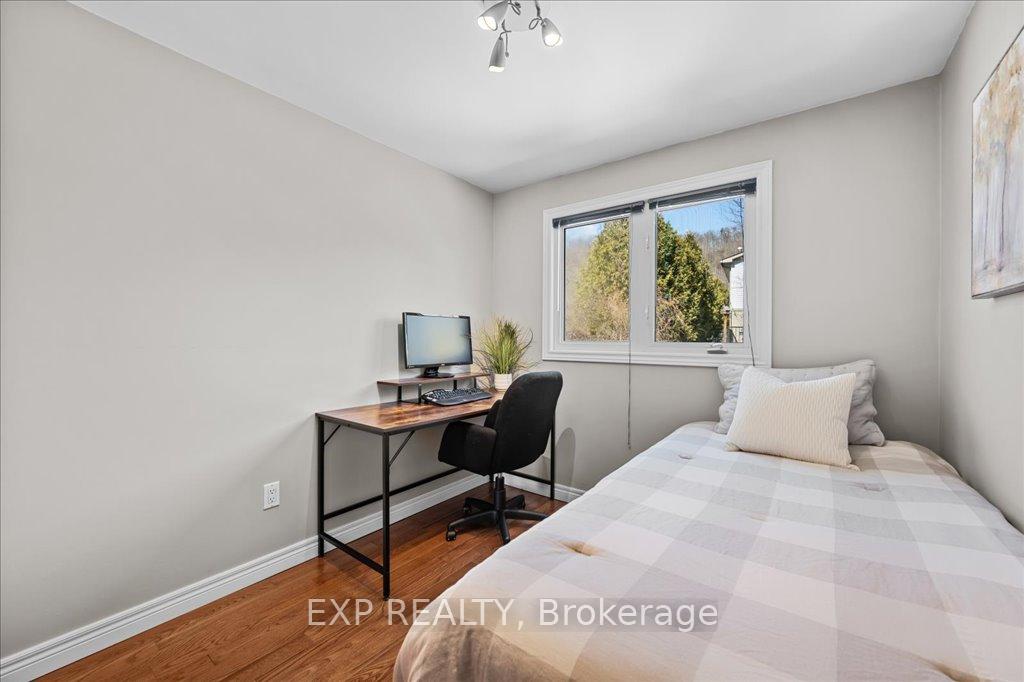 Photo 35 of 27 Parkway Place, Hamilton, Dundas — HOMEH