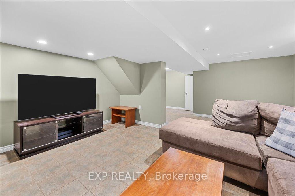 Photo 36 of 27 Parkway Place, Hamilton, Dundas — HOMEH