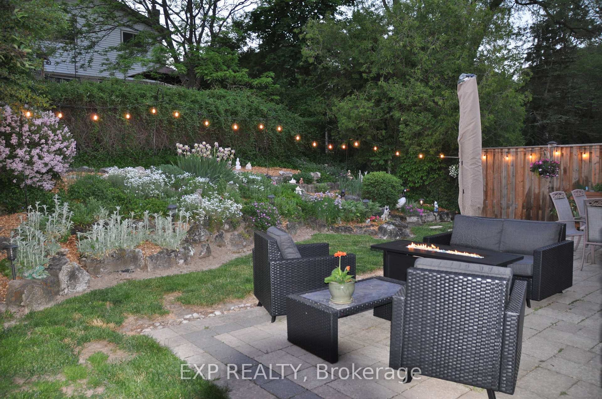 Photo 47 of 27 Parkway Place, Hamilton, Dundas — HOMEH