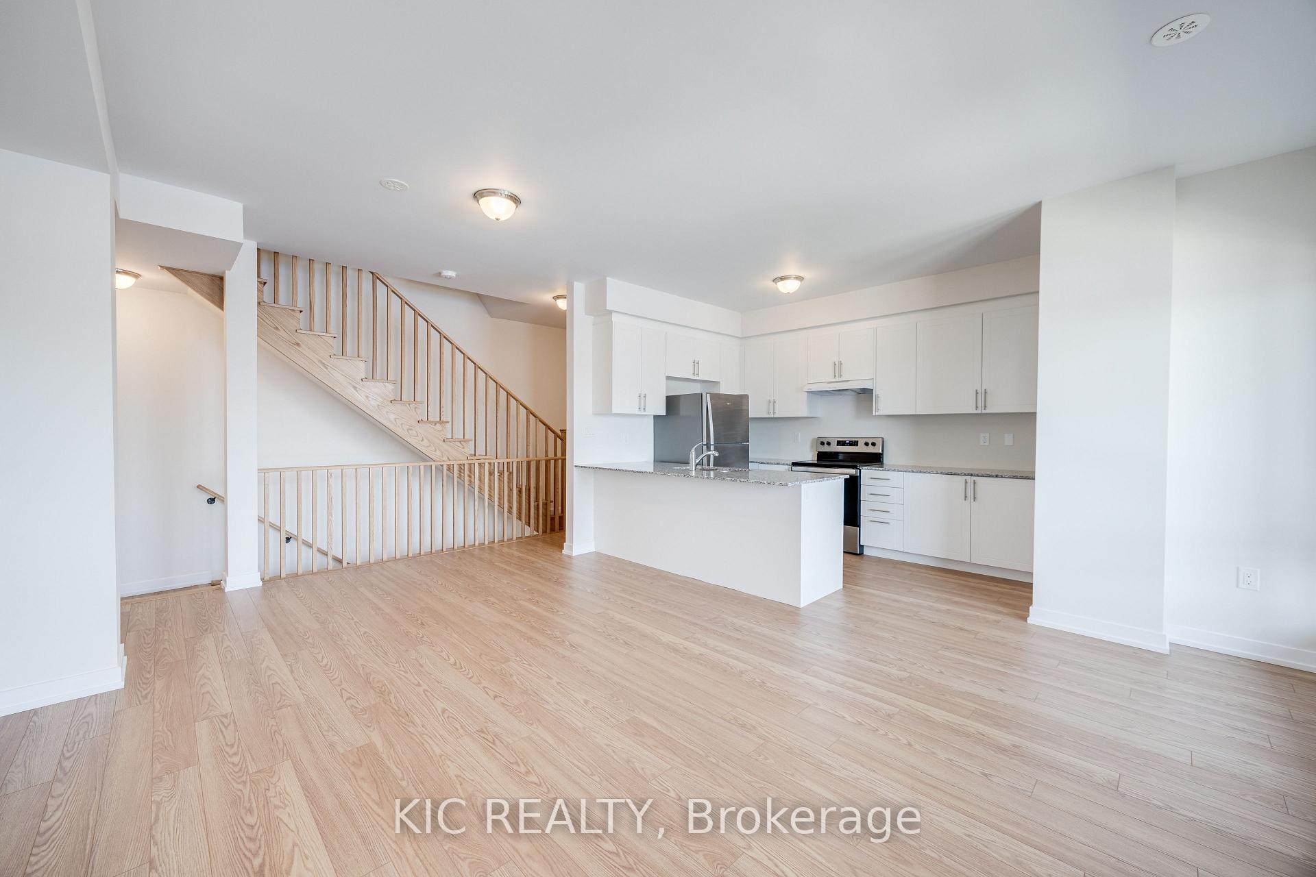 Photo 20 of 56 Dandara Gate, Vaughan, Steeles West Industrial — HOMEH