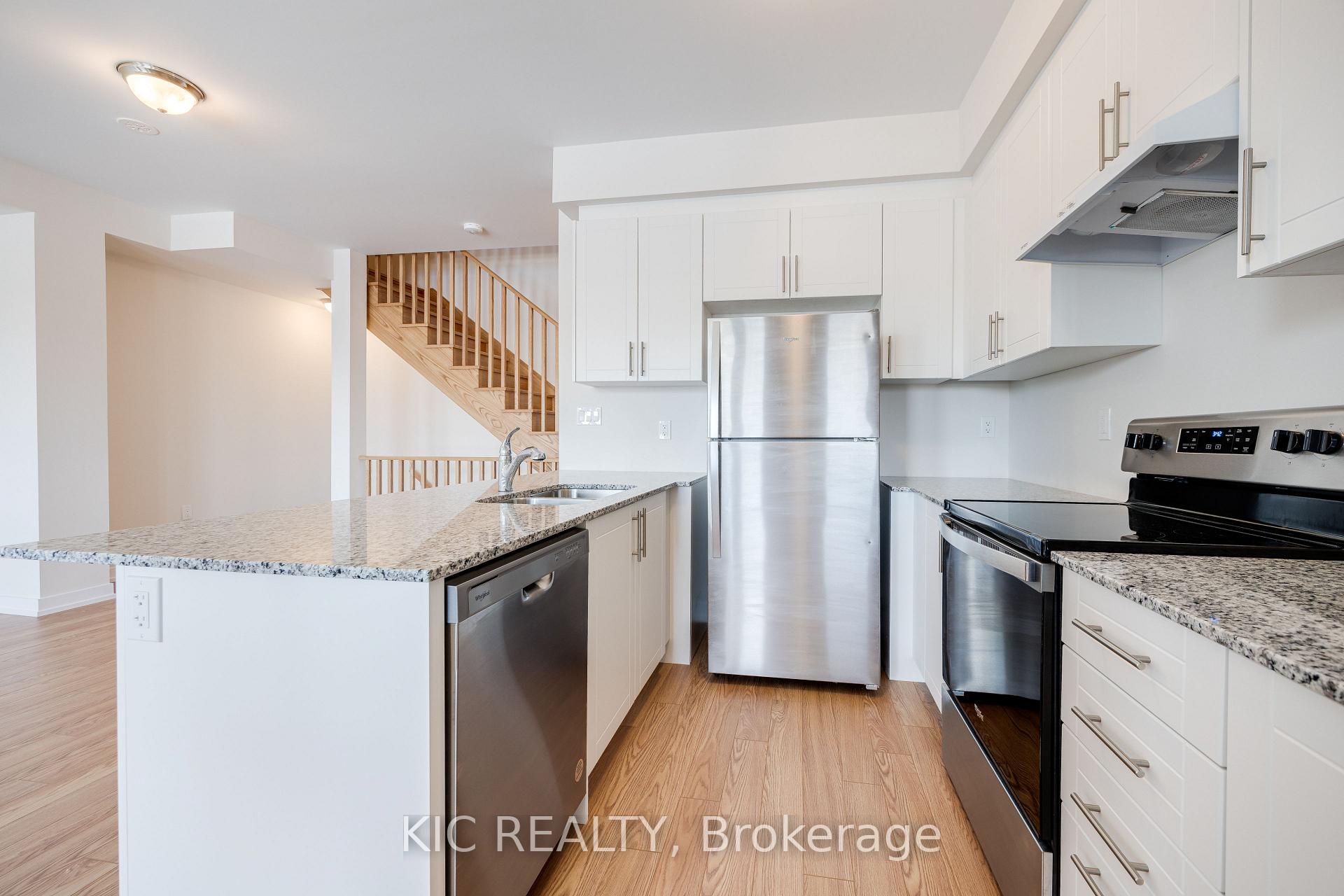 Photo 4 of 56 Dandara Gate, Vaughan, Steeles West Industrial — HOMEH