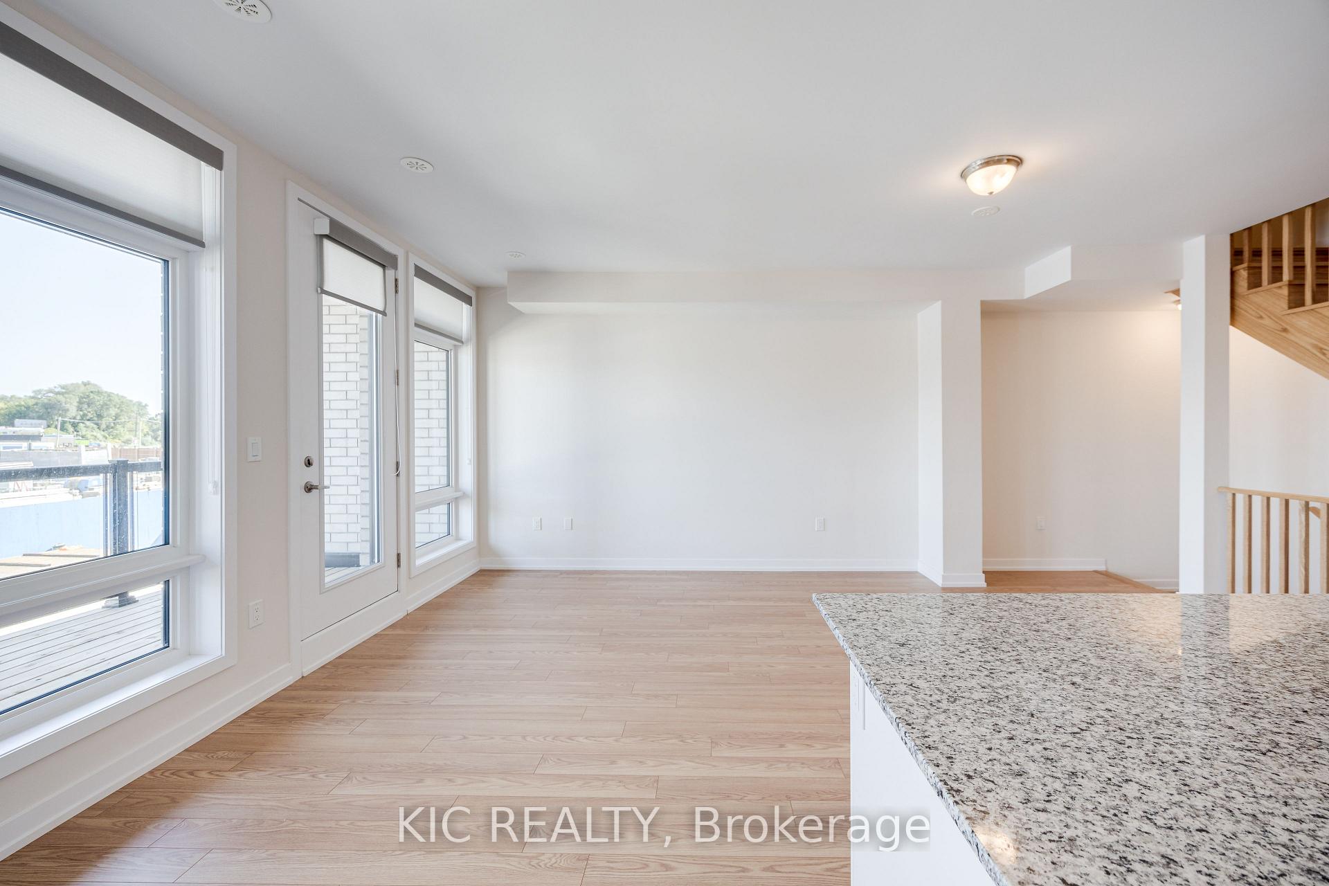 Photo 25 of 56 Dandara Gate, Vaughan, Steeles West Industrial — HOMEH