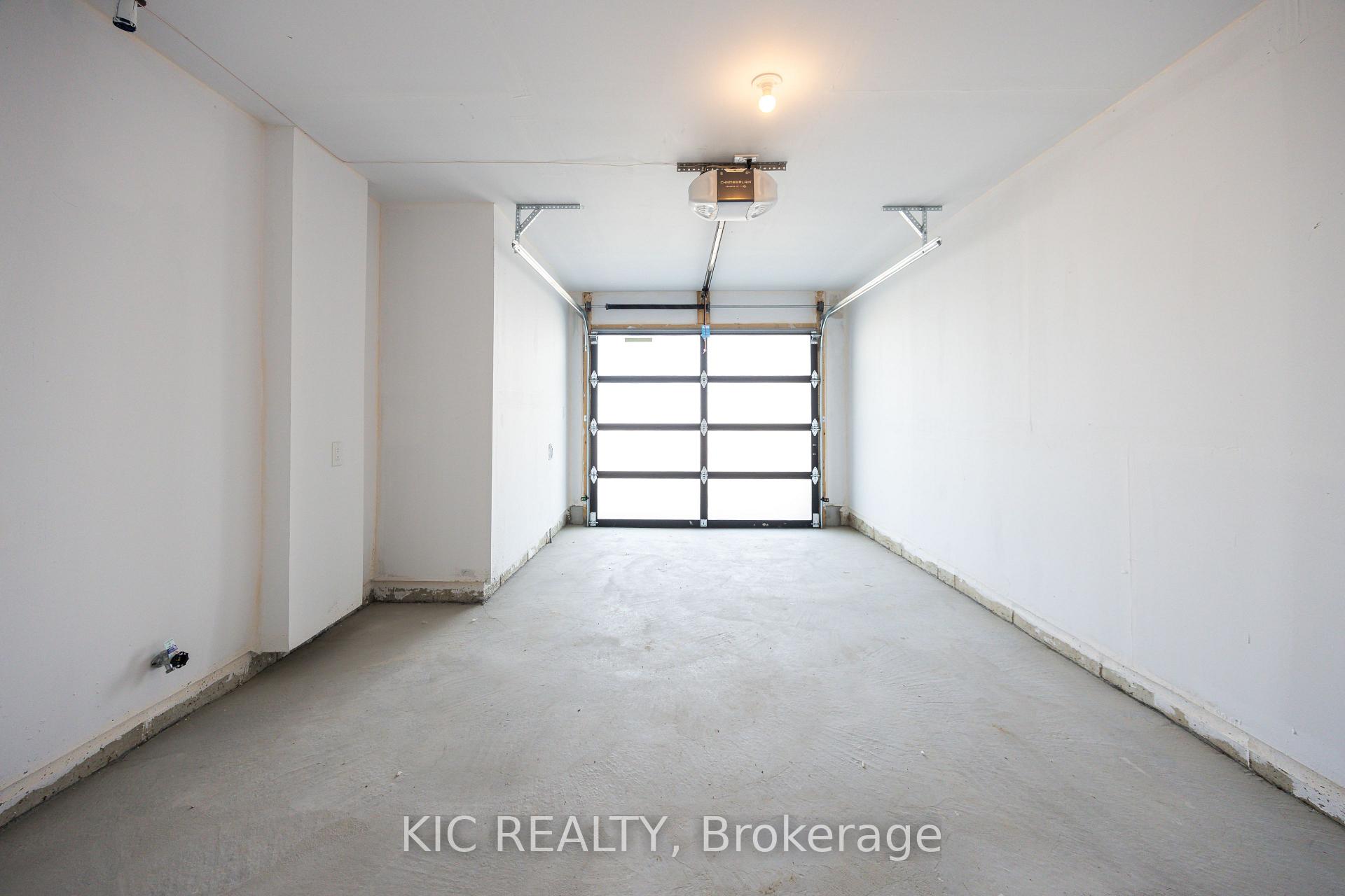 Photo 18 of 56 Dandara Gate, Vaughan, Steeles West Industrial — HOMEH