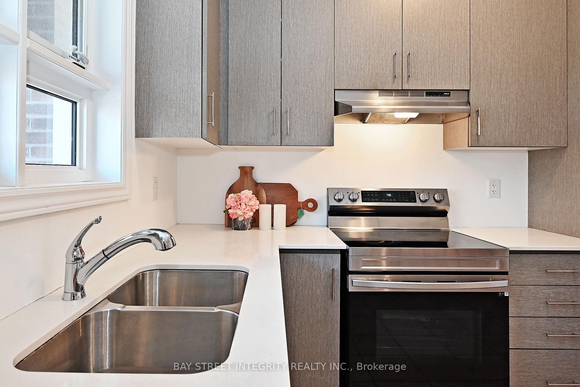 Photo 16 of 73 Imperial College Lane, Markham, Wismer — HOMEH