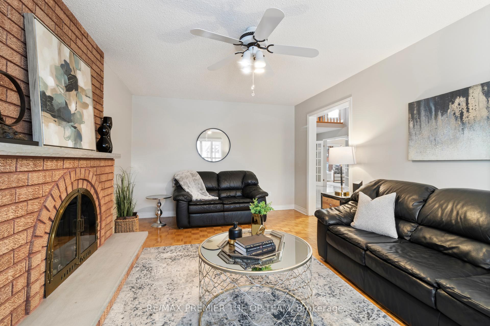 Photo 21 of 531 Forest Drive, Vaughan, West Woodbridge — HOMEH