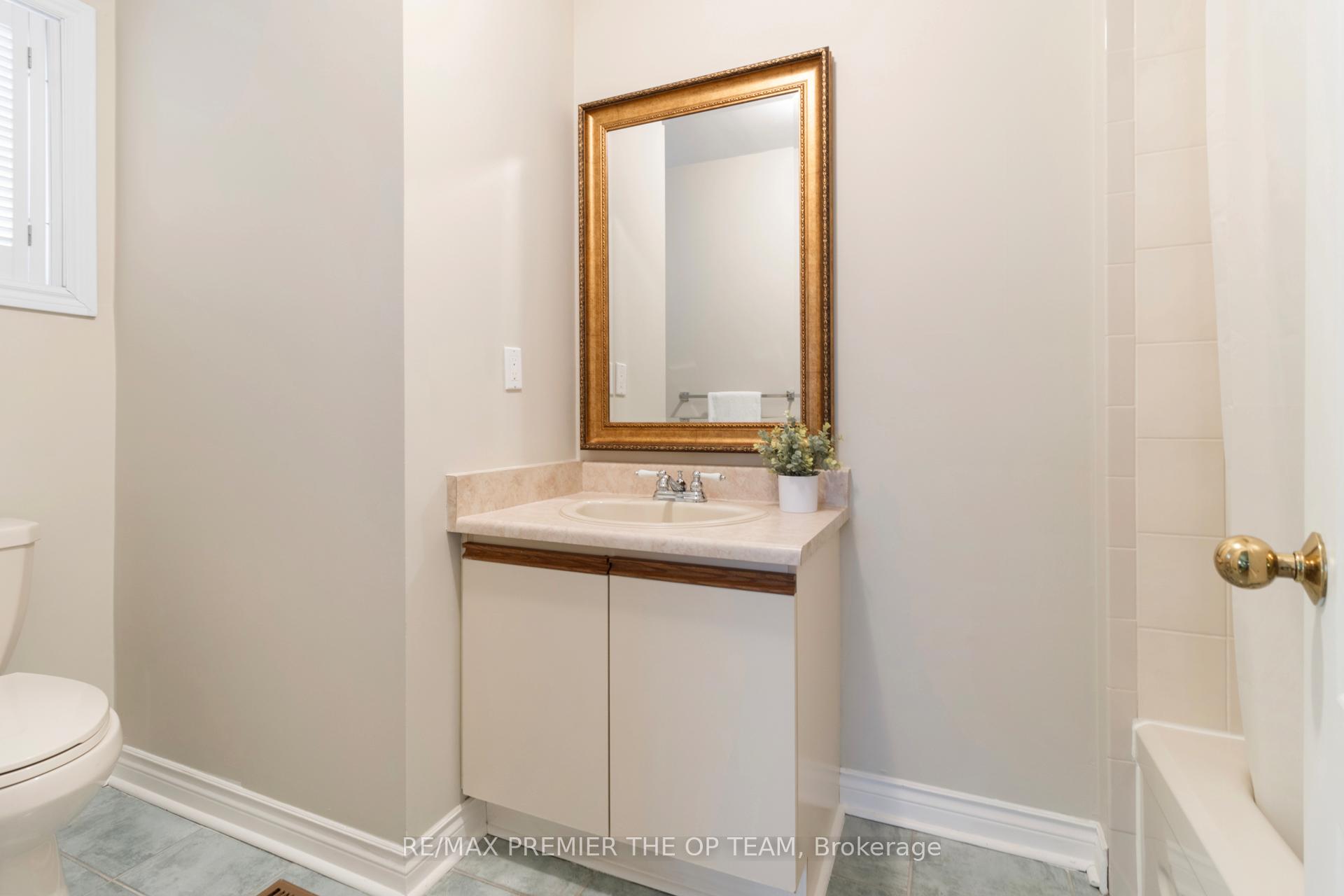Photo 37 of 531 Forest Drive, Vaughan, West Woodbridge — HOMEH