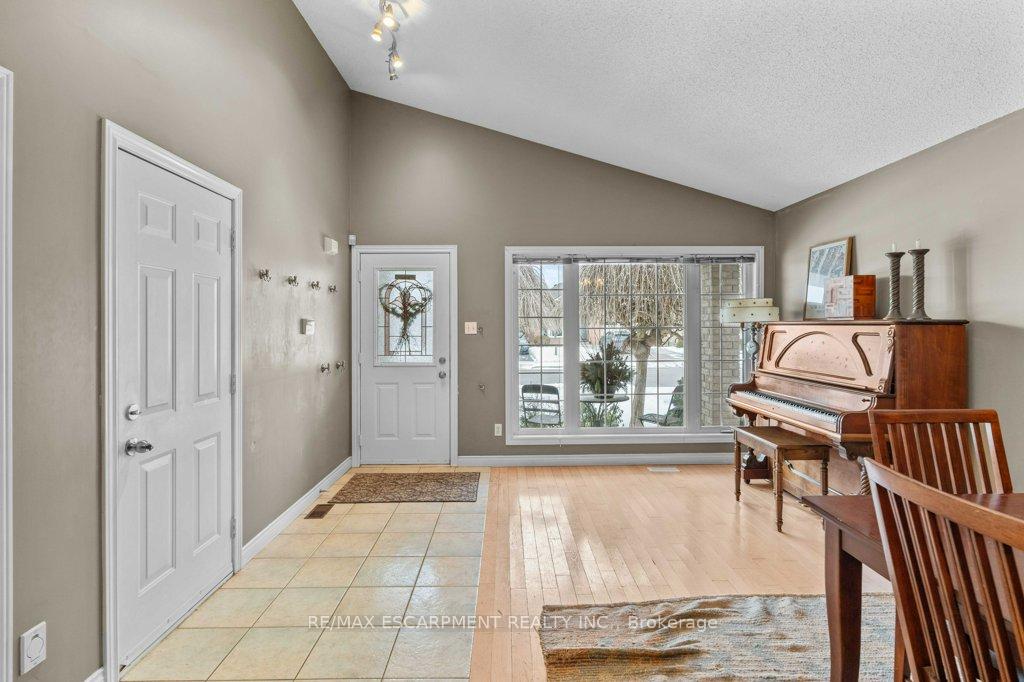 Photo 4 of 9 Bridgette Drive, Hamilton, Jerome — HOMEH