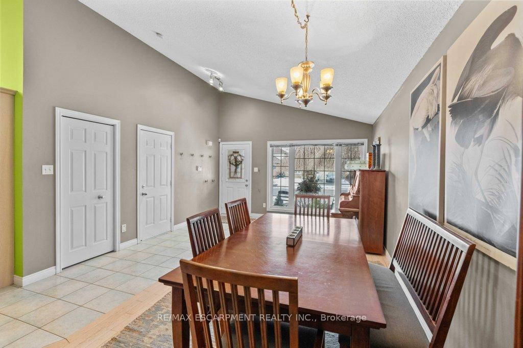 Photo 7 of 9 Bridgette Drive, Hamilton, Jerome — HOMEH
