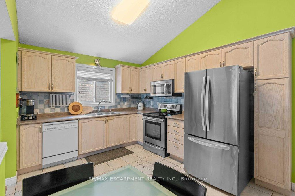 Photo 8 of 9 Bridgette Drive, Hamilton, Jerome — HOMEH