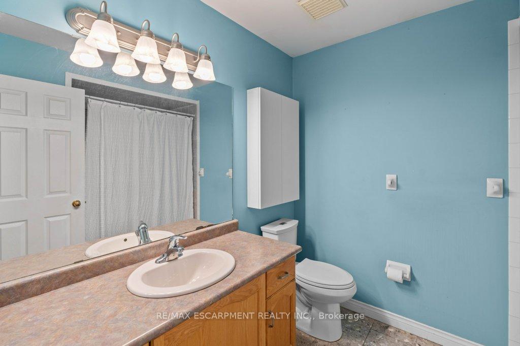 Photo 33 of 9 Bridgette Drive, Hamilton, Jerome — HOMEH