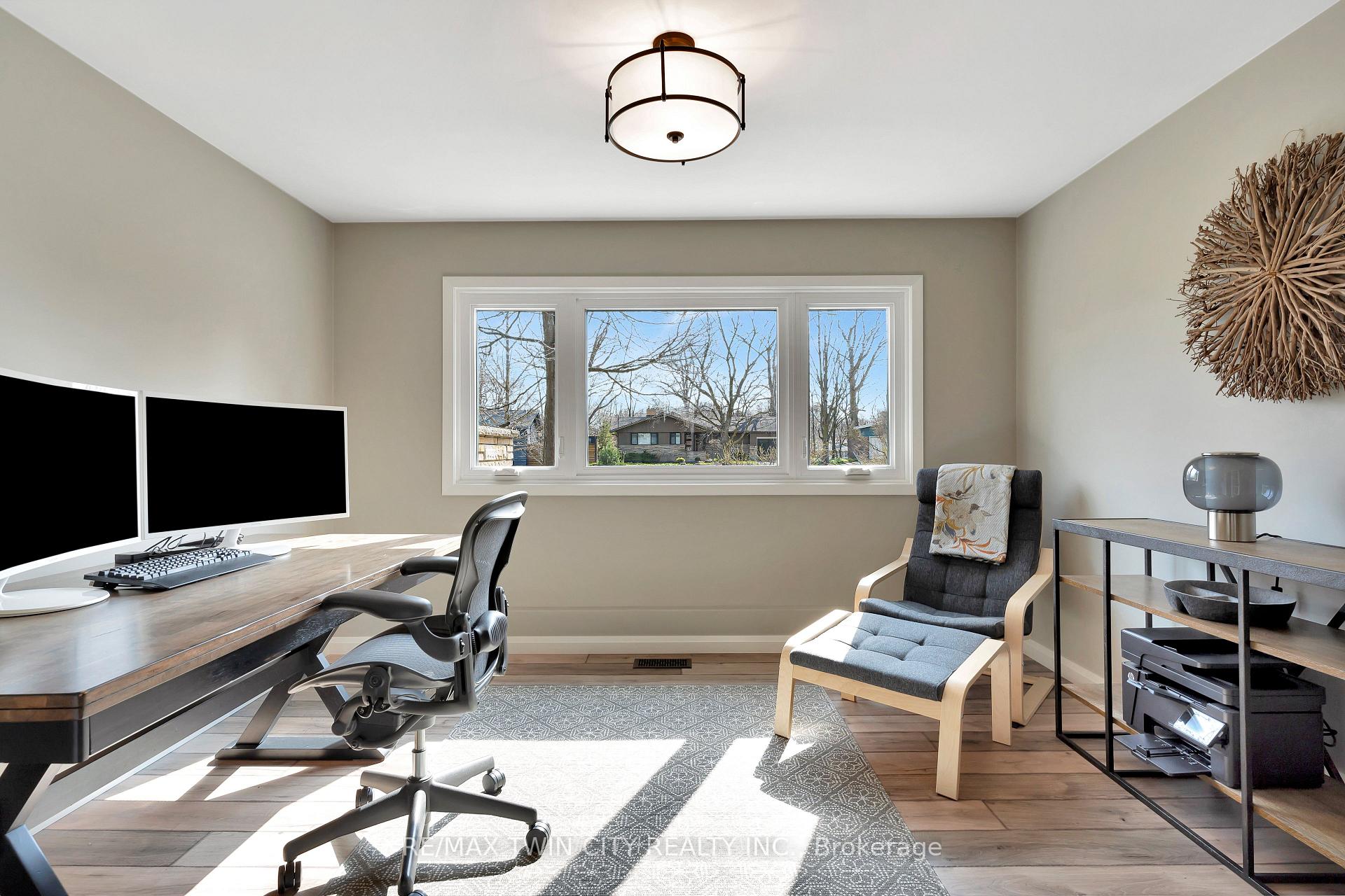 Photo 30 of 12 Farmbrook Place, Kitchener — HOMEH