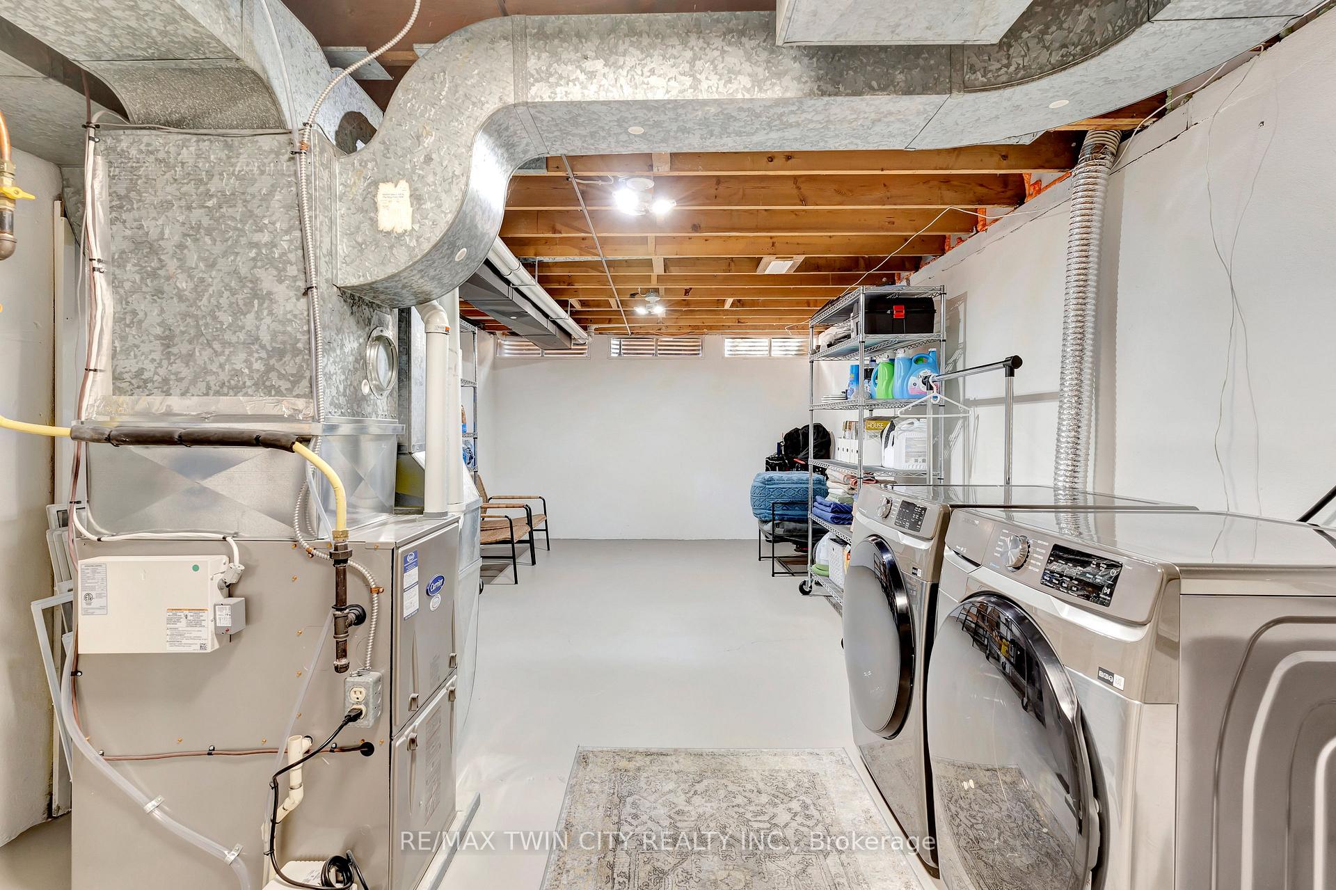 Photo 36 of 12 Farmbrook Place, Kitchener — HOMEH
