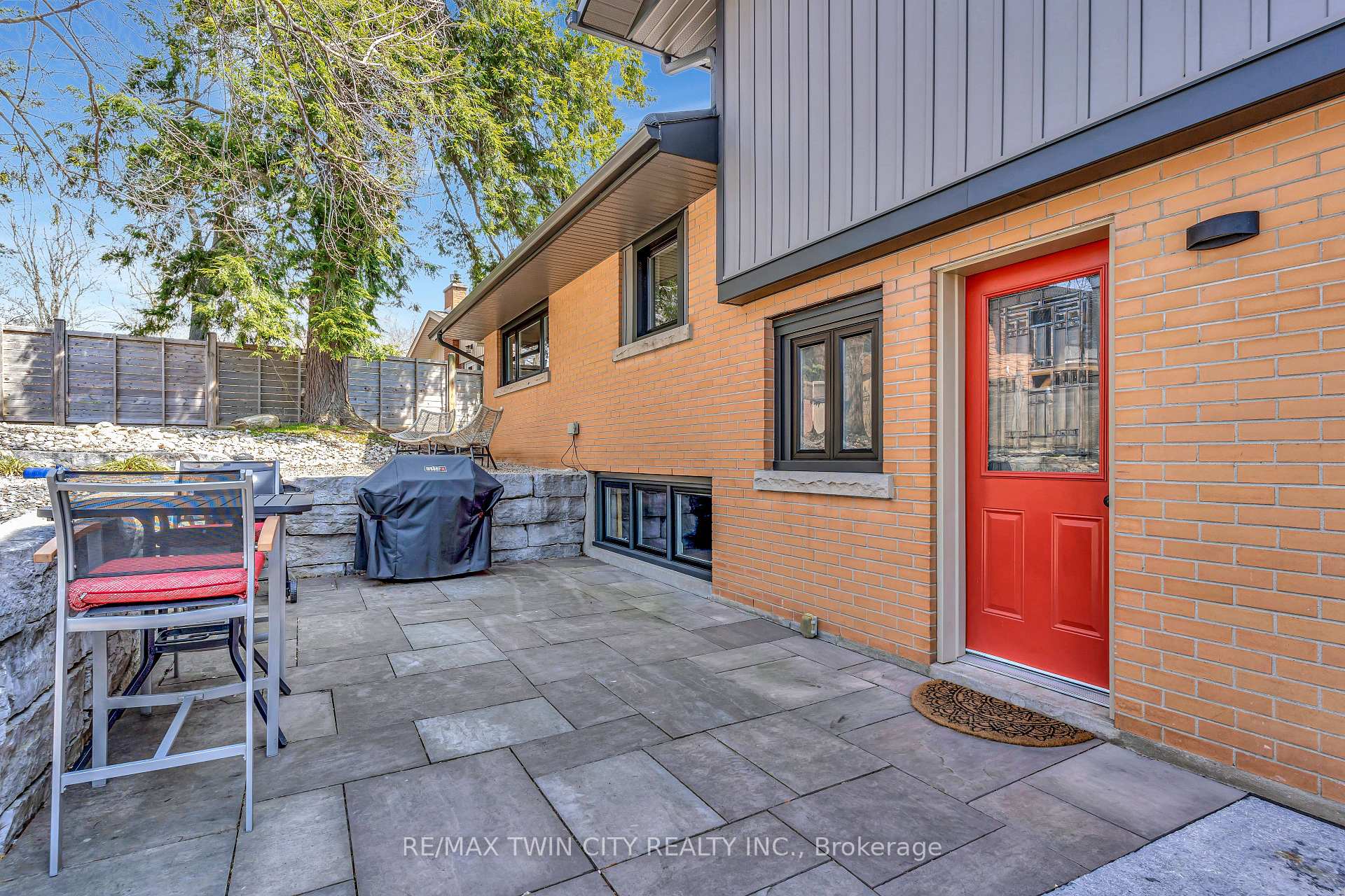 Photo 32 of 12 Farmbrook Place, Kitchener — HOMEH