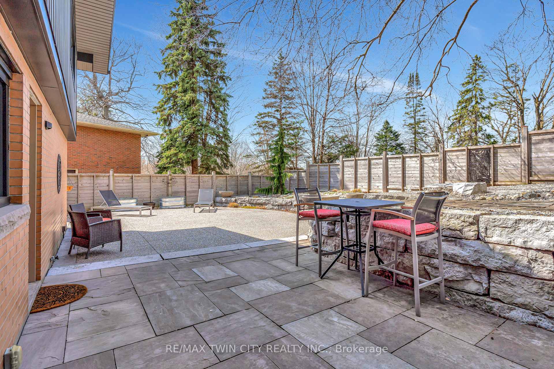 Photo 40 of 12 Farmbrook Place, Kitchener — HOMEH