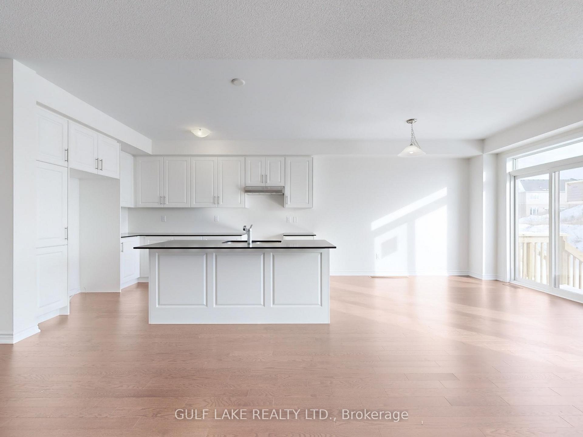 Photo 7 of 76 Phoenix Boulevard, Barrie, Rural Barrie Southeast — HOMEH