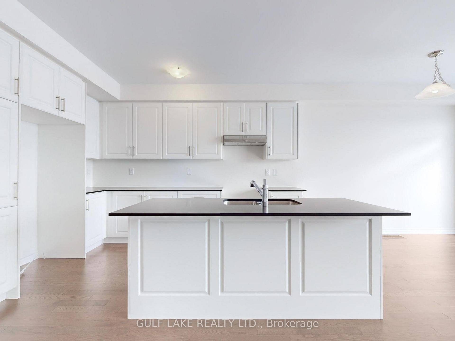Photo 10 of 76 Phoenix Boulevard, Barrie, Rural Barrie Southeast — HOMEH
