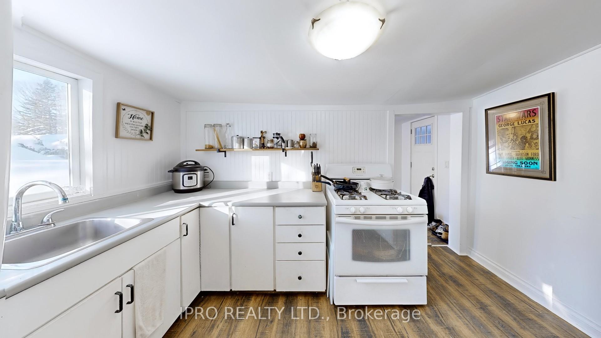 Photo 13 of 532 James Street, Brock, Beaverton — HOMEH