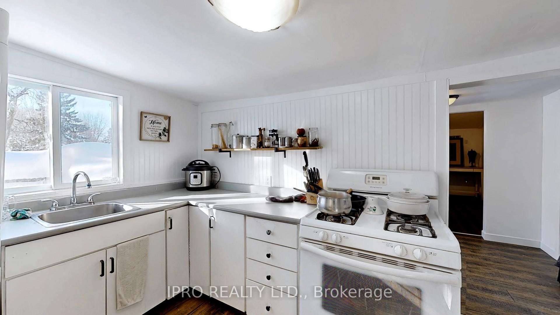 Photo 12 of 532 James Street, Brock, Beaverton — HOMEH
