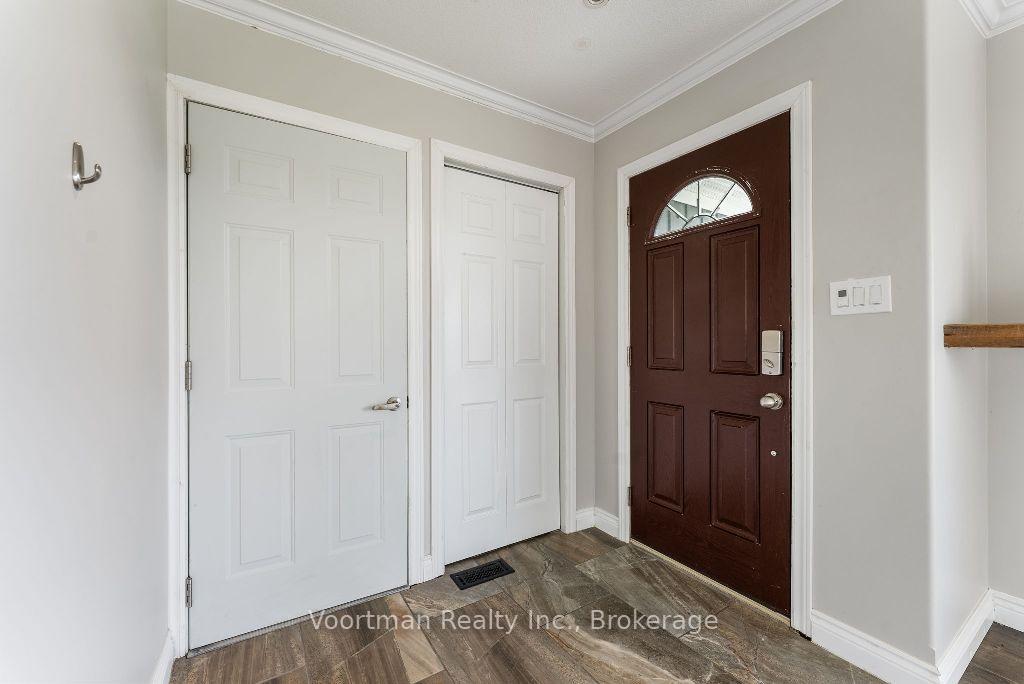 Photo 5 of 893 4th Concession Road W, Hamilton, Rural Flamborough — HOMEH