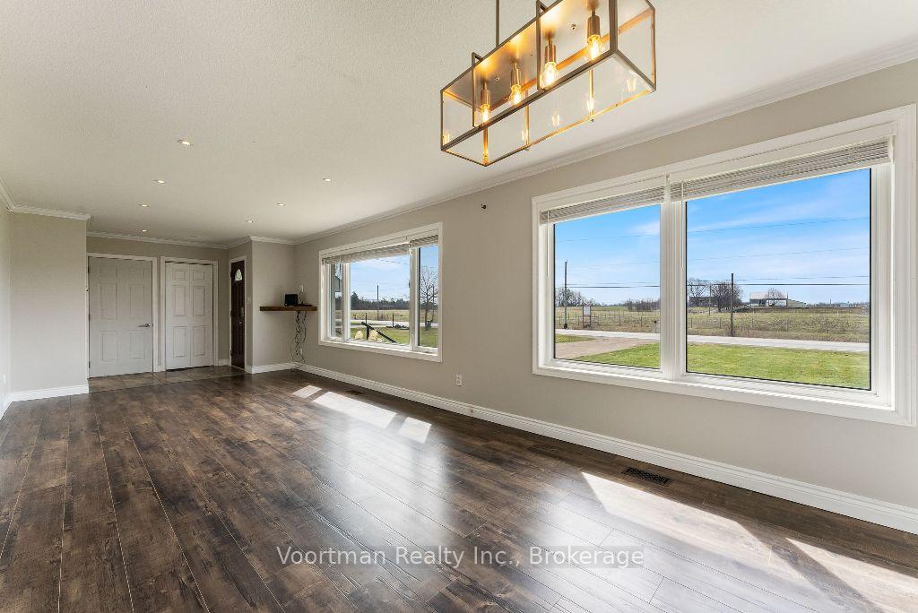 Photo 4 of 893 4th Concession Road W, Hamilton, Rural Flamborough — HOMEH