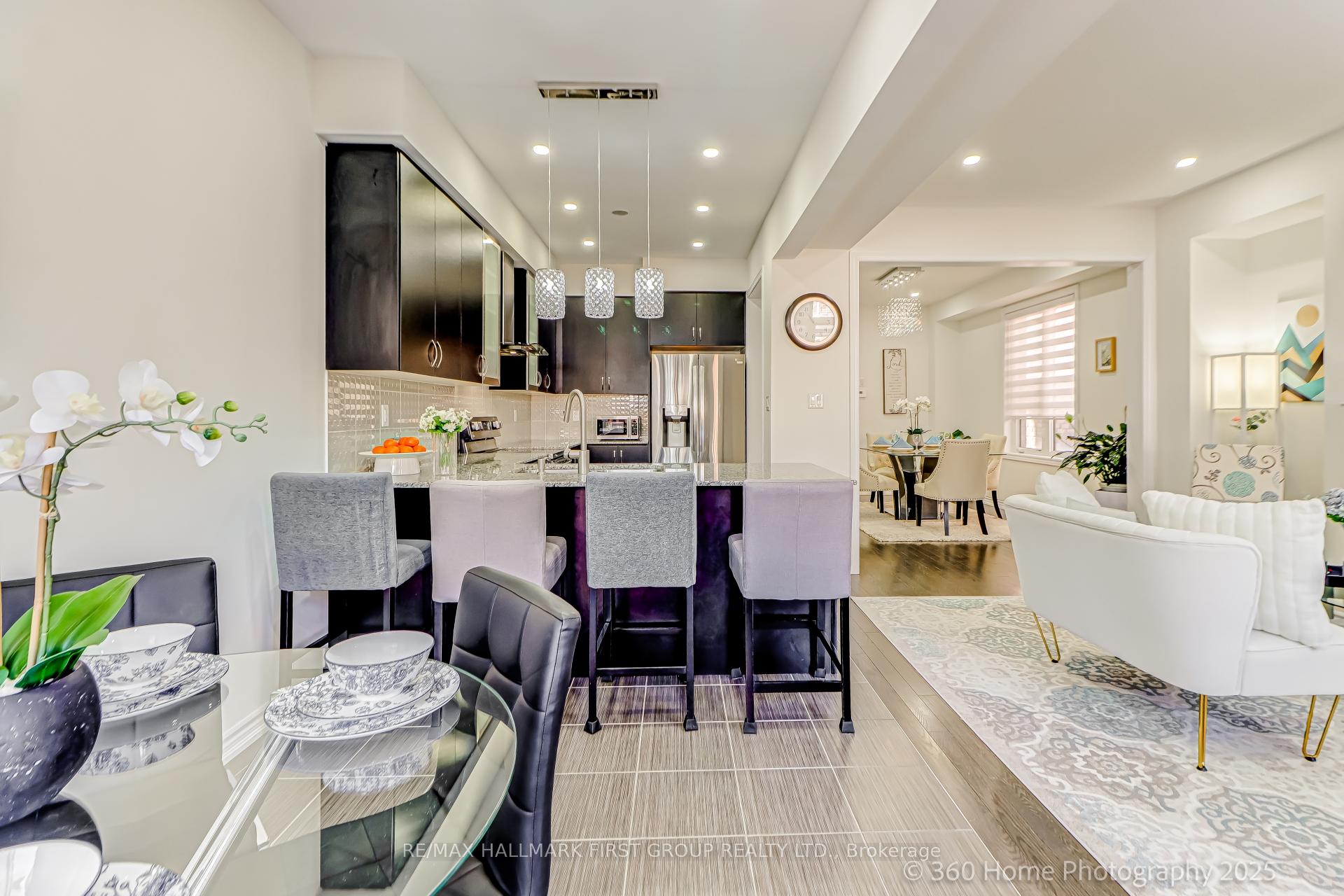 Photo 3 of 24 Coho Drive, Whitby, Lynde Creek — HOMEH