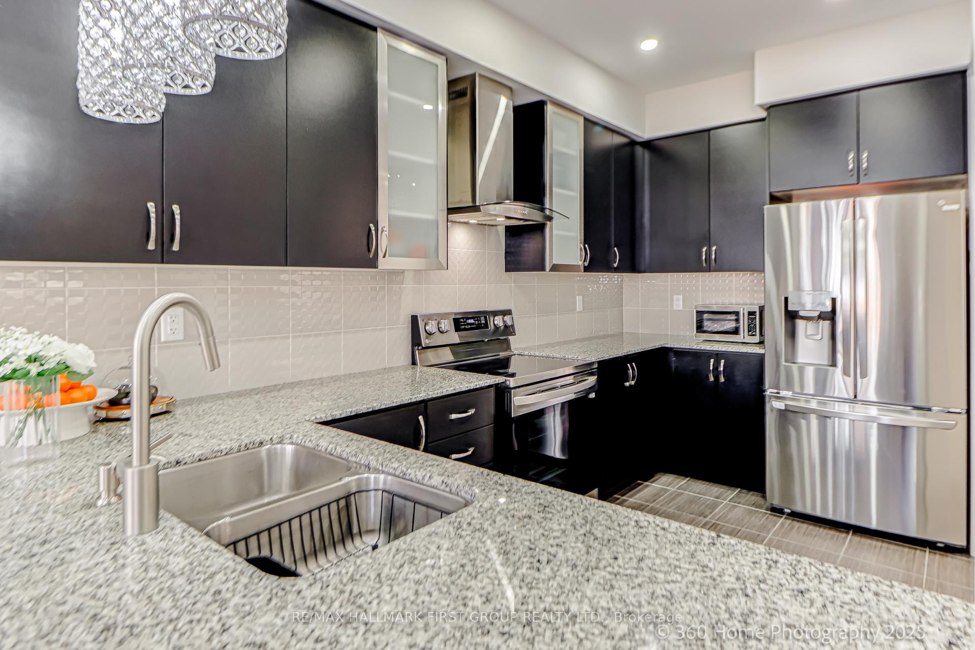 Photo 15 of 24 Coho Drive, Whitby, Lynde Creek — HOMEH