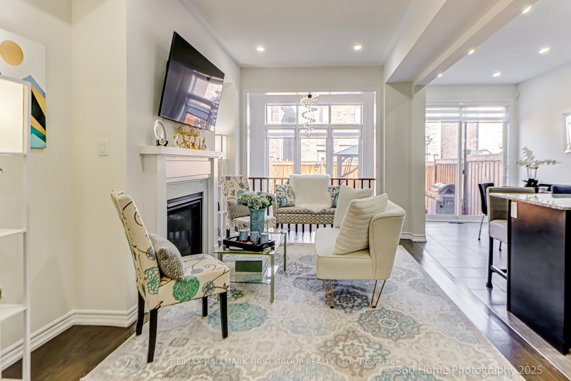 Photo 11 of 24 Coho Drive, Whitby, Lynde Creek — HOMEH