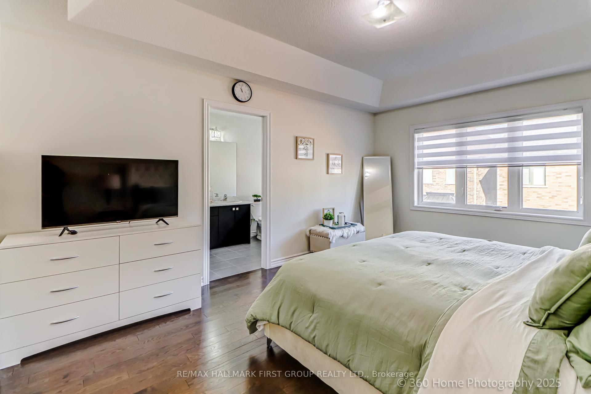 Photo 16 of 24 Coho Drive, Whitby, Lynde Creek — HOMEH