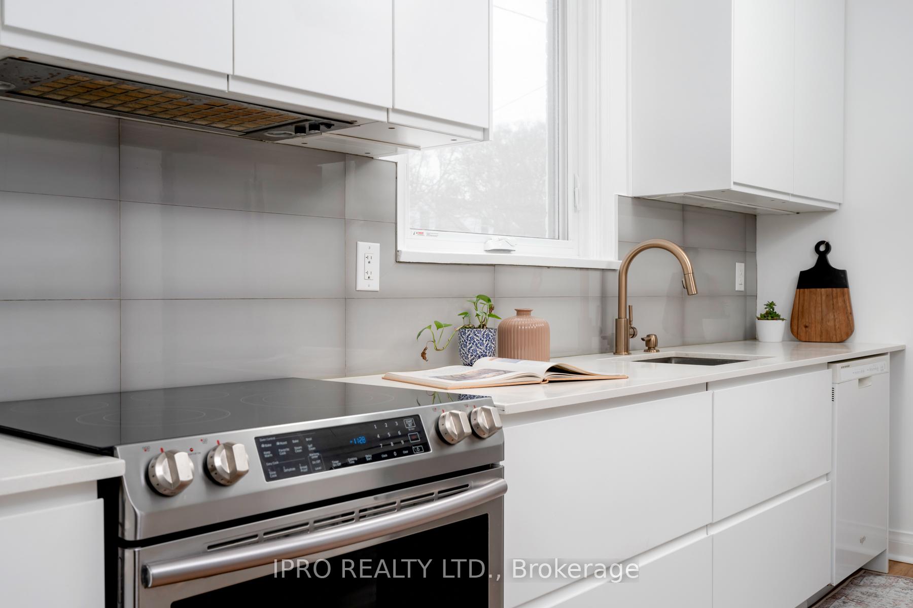 Photo 9 of 37 Holland Avenue, Toronto, O'Connor-Parkview — HOMEH
