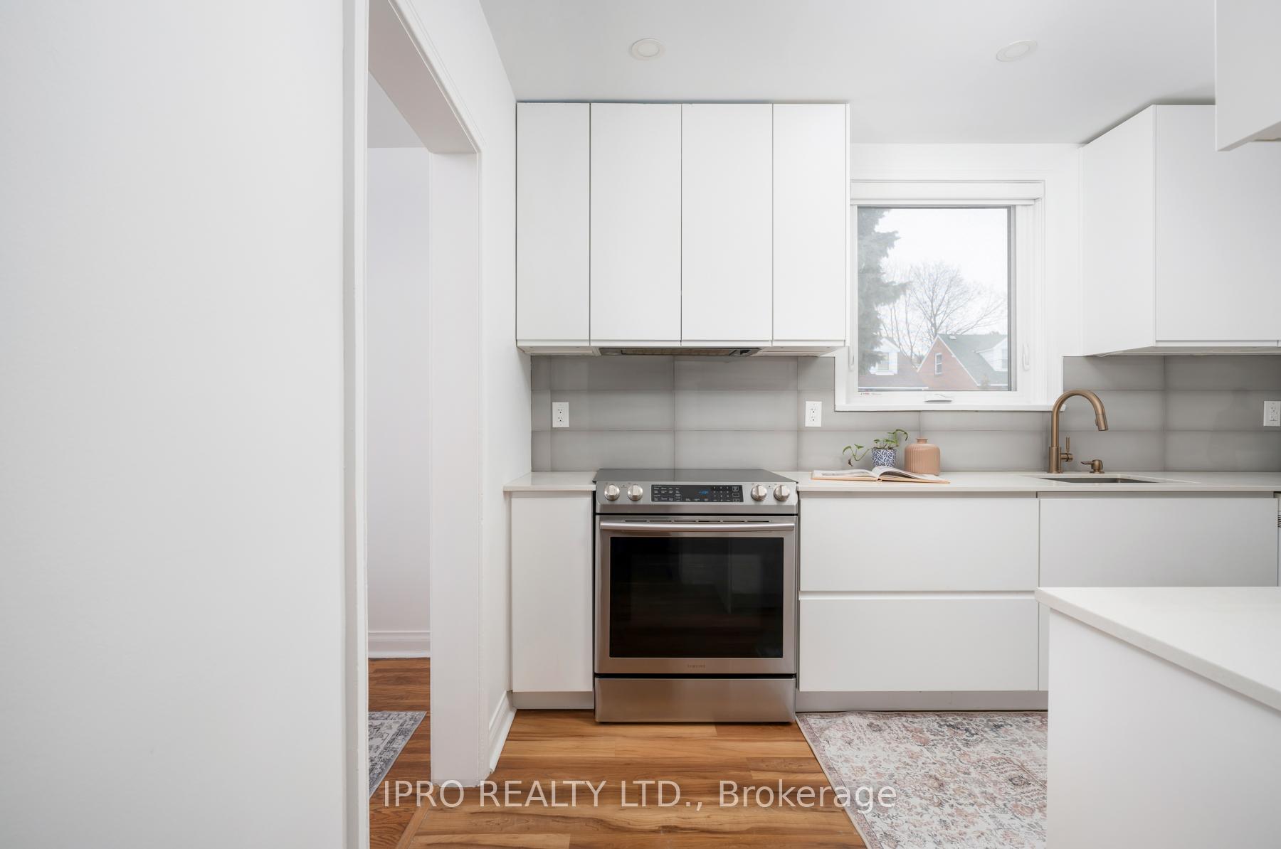 Photo 19 of 37 Holland Avenue, Toronto, O'Connor-Parkview — HOMEH