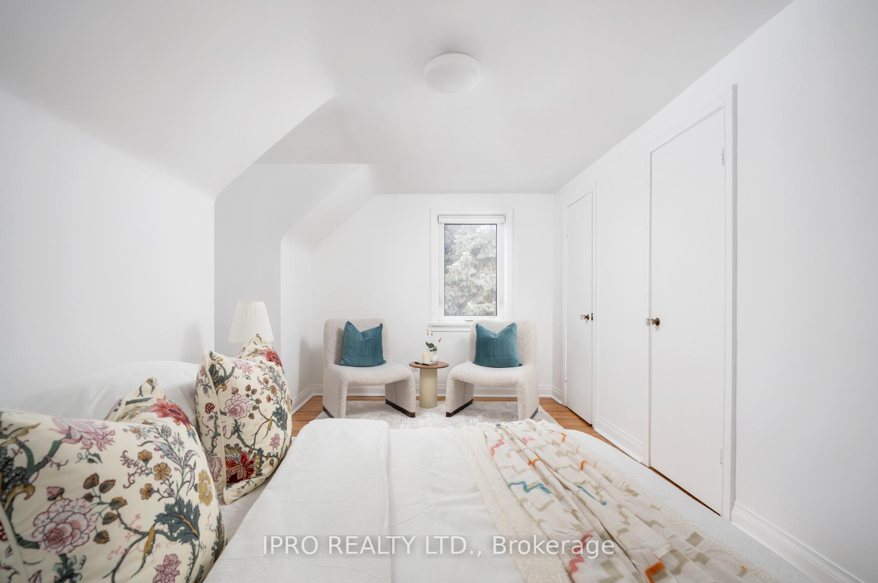 Photo 21 of 37 Holland Avenue, Toronto, O'Connor-Parkview — HOMEH