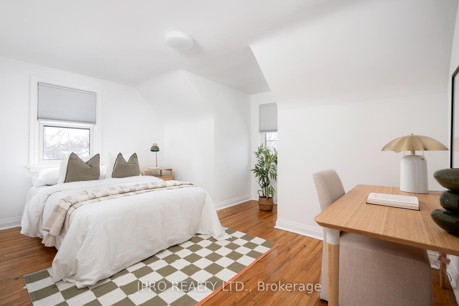 Photo 28 of 37 Holland Avenue, Toronto, O'Connor-Parkview — HOMEH