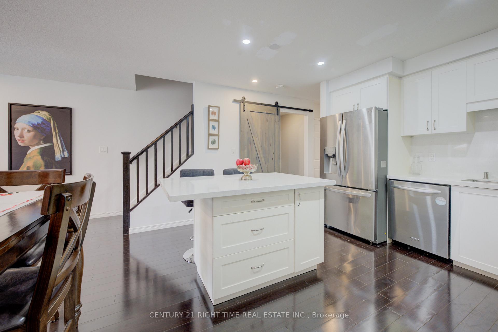 Photo 11 of 13 Machado Street, Kitchener — HOMEH