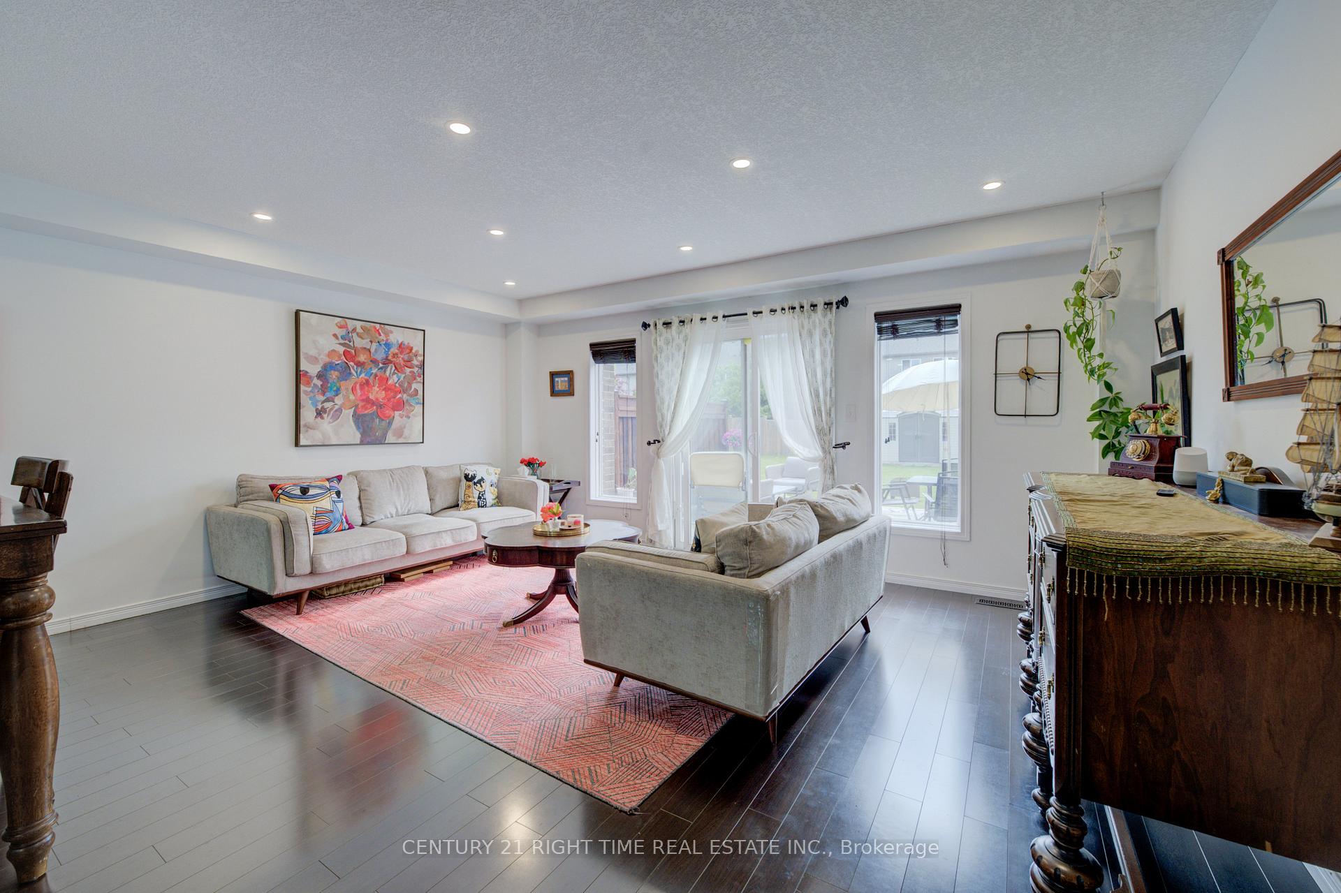Photo 13 of 13 Machado Street, Kitchener — HOMEH