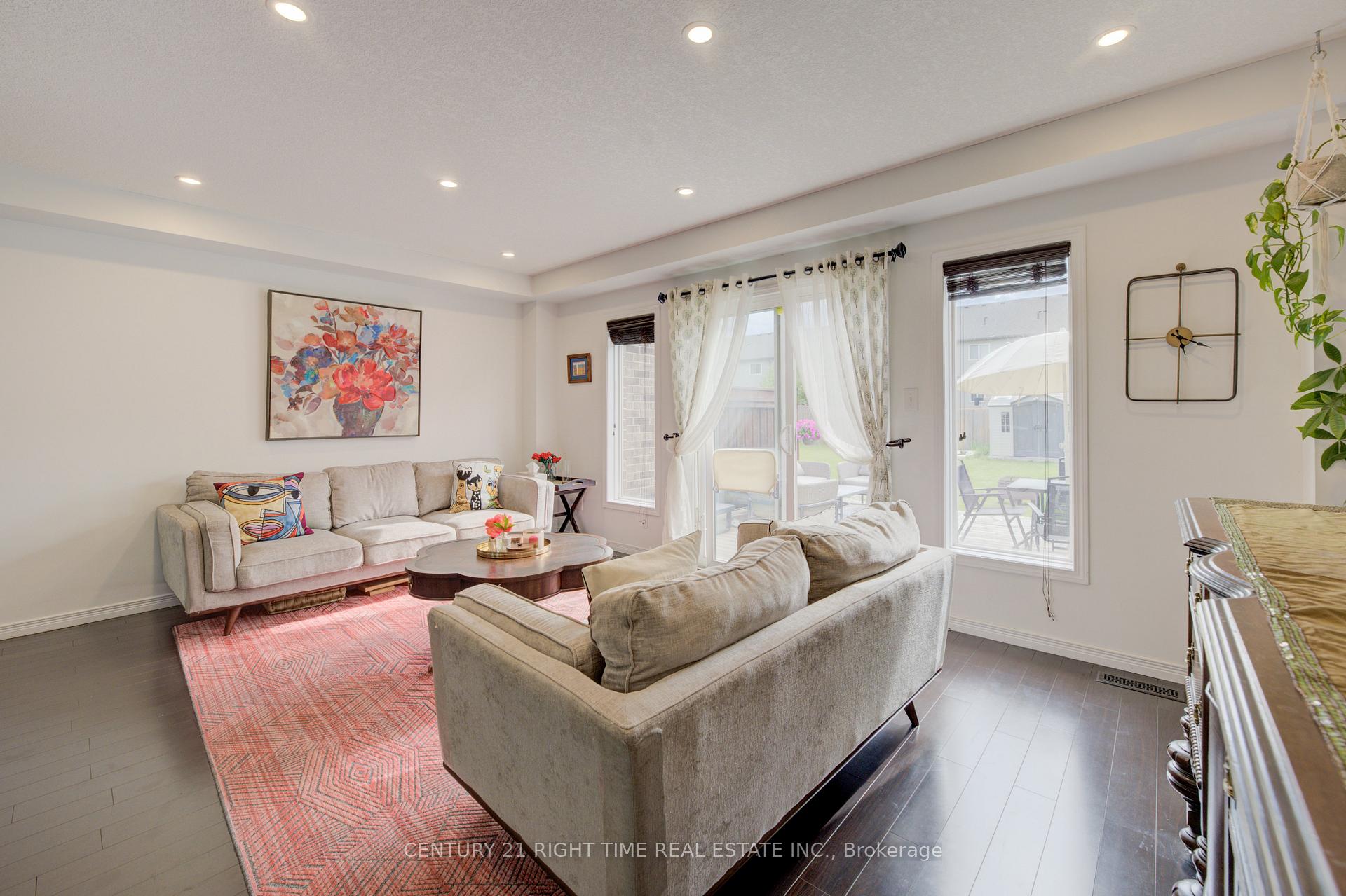 Photo 20 of 13 Machado Street, Kitchener — HOMEH