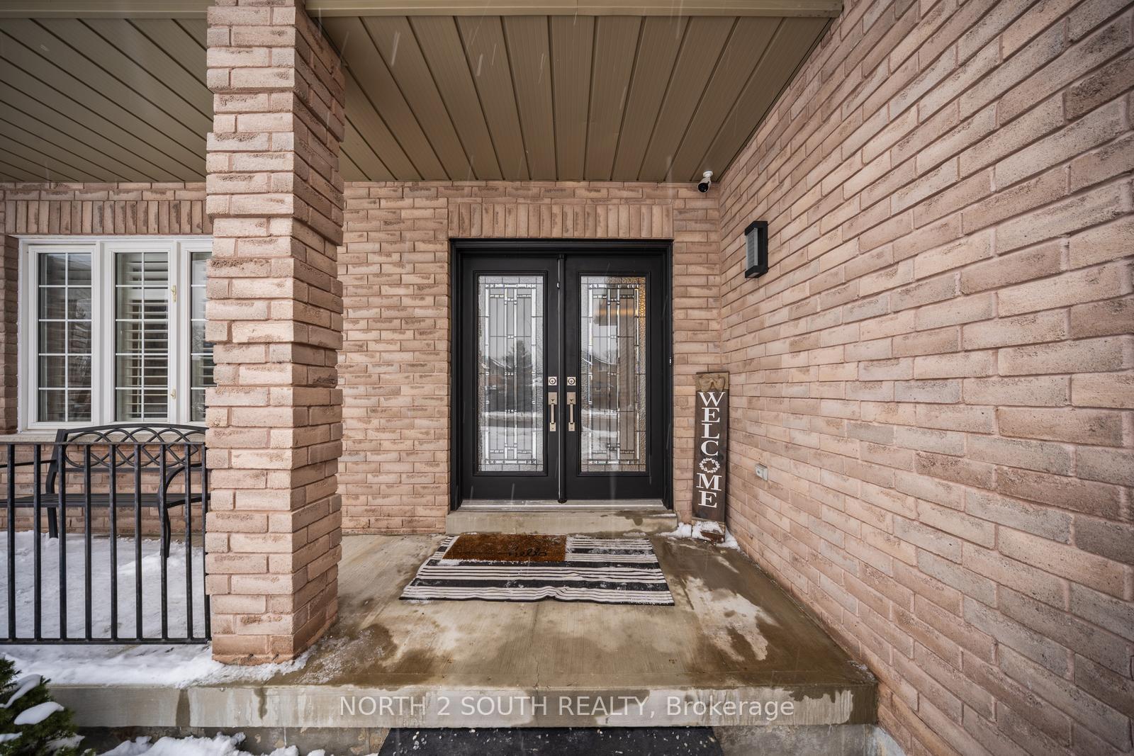 Photo 4 of 293 Mapleton Avenue, Barrie, Holly — HOMEH