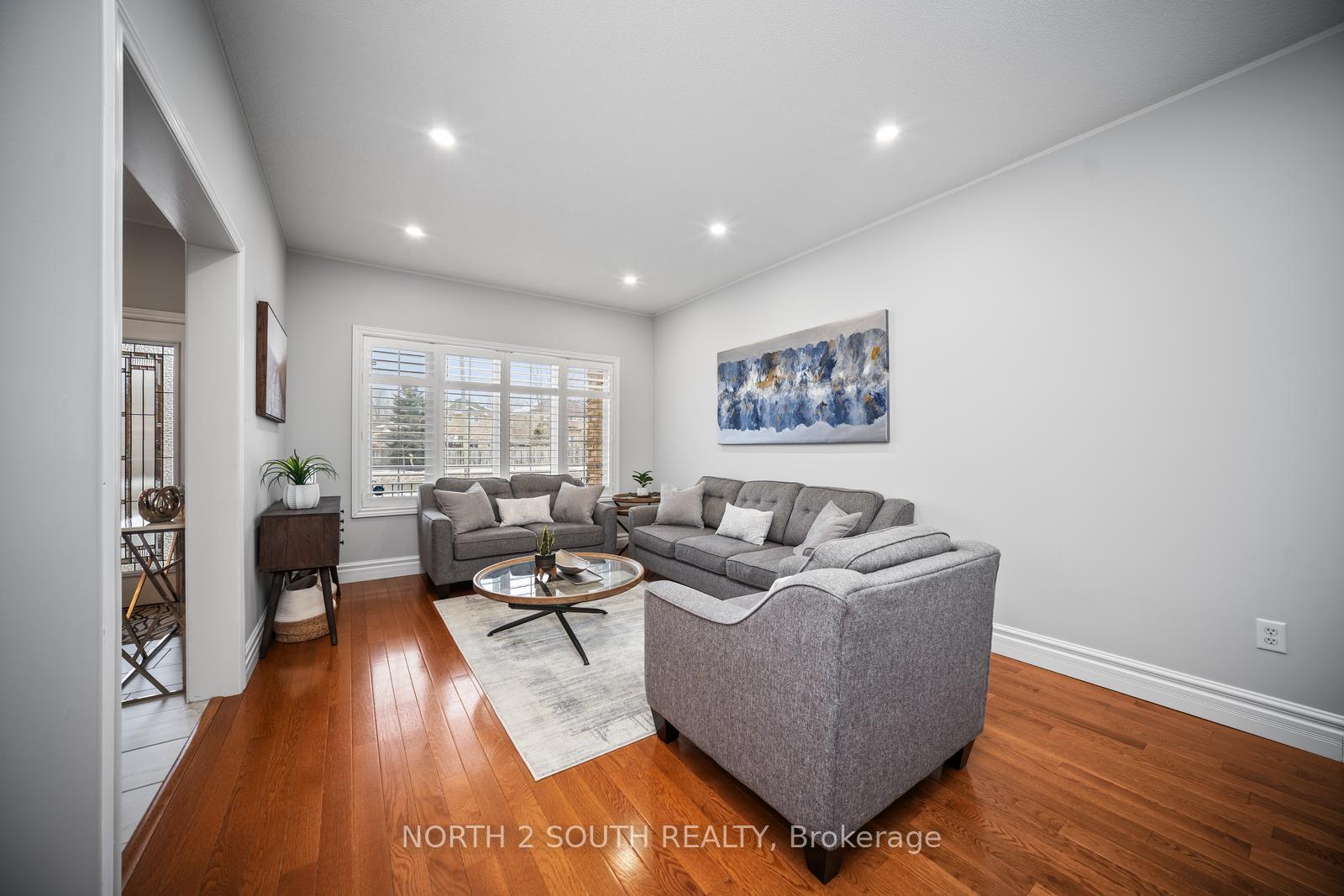 Photo 6 of 293 Mapleton Avenue, Barrie, Holly — HOMEH